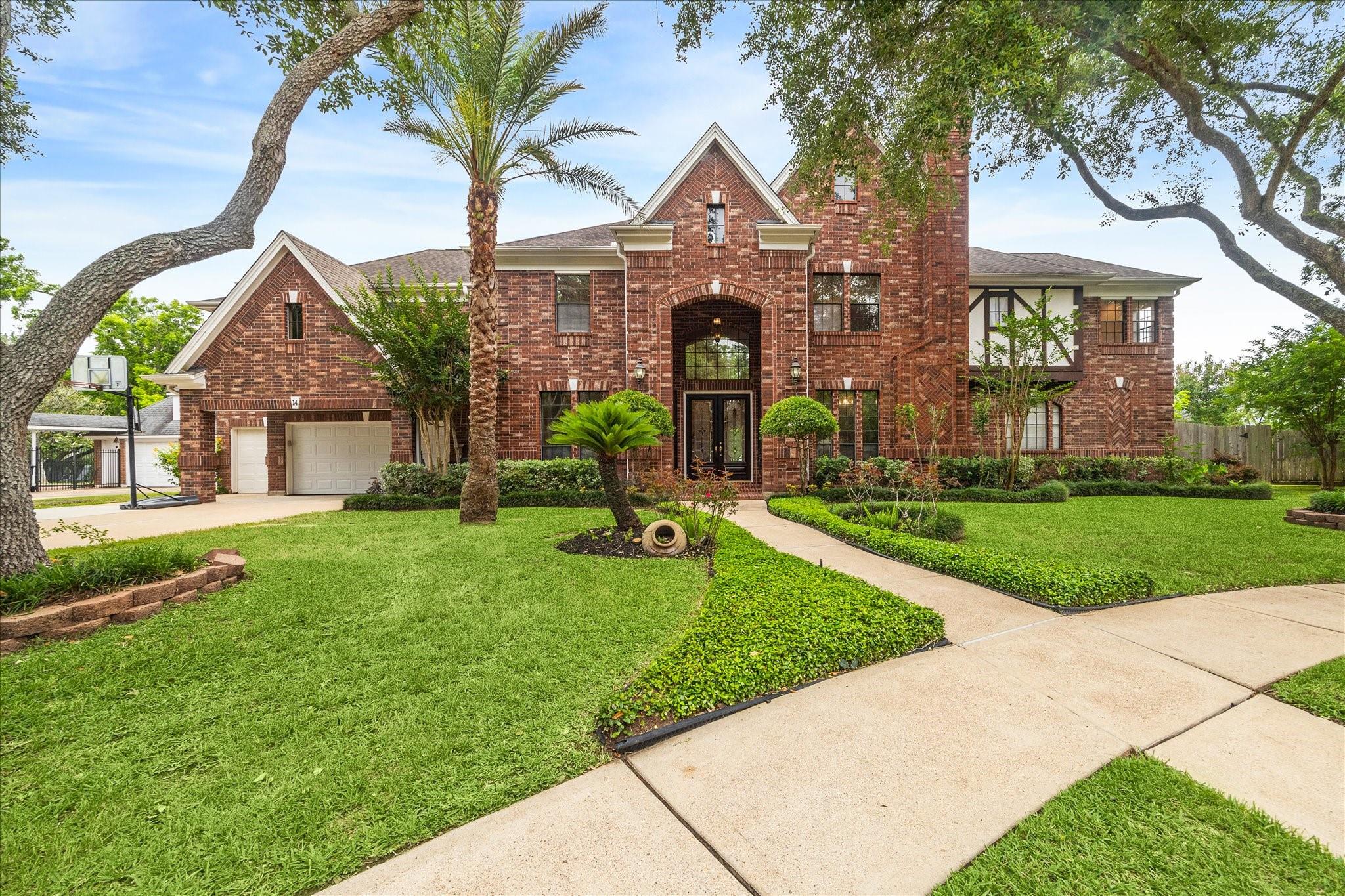 14 Tredington St, Sugar Land, TX 77479 photo