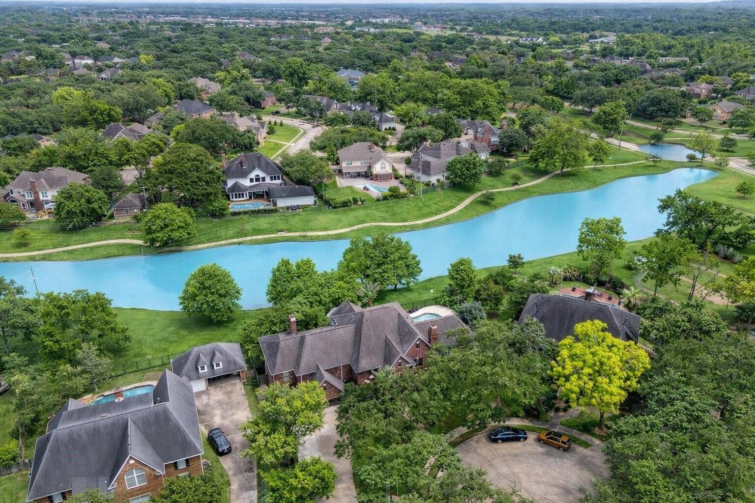 14 Tredington St, Sugar Land, TX 77479