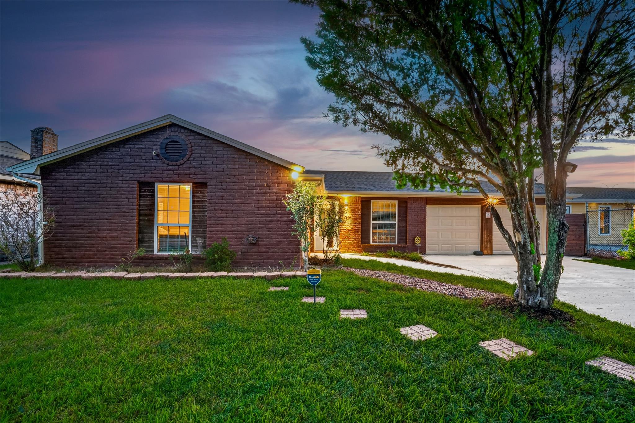 6114 Greenpark Dr, Houston, TX 77072