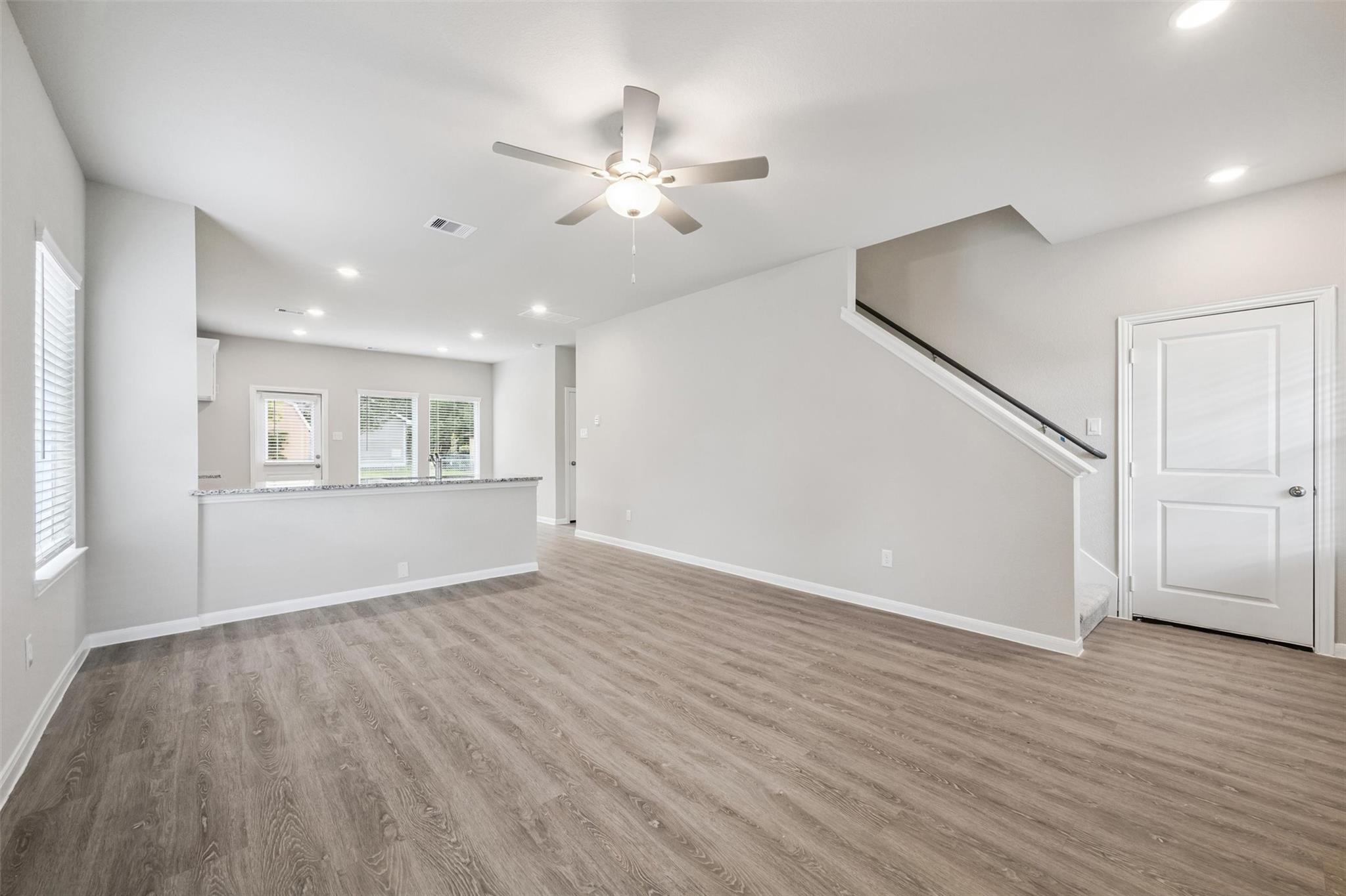 2026 Kansas St, La Marque, TX 77568 photo
