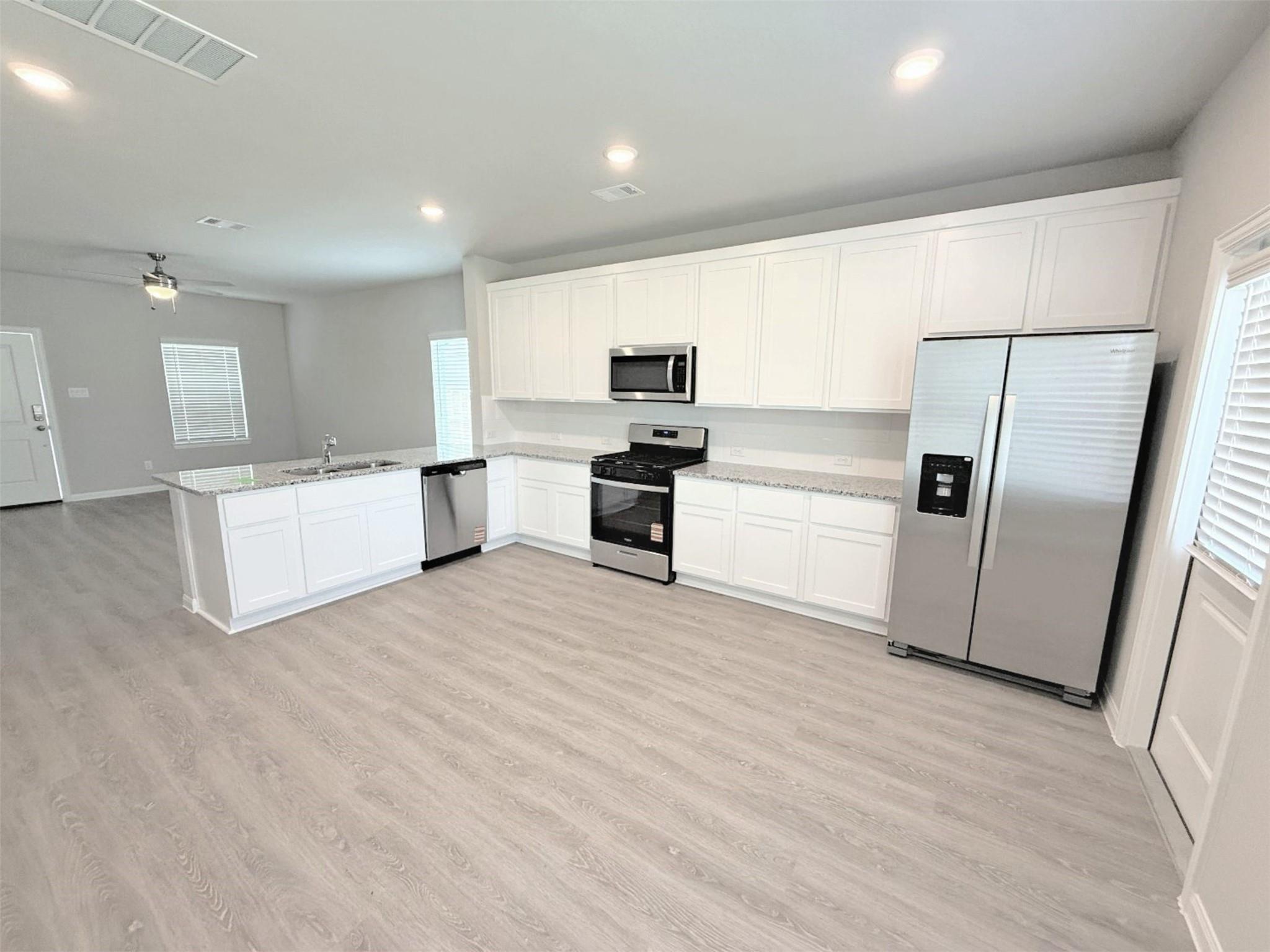 2026 Kansas St, La Marque, TX 77568 photo