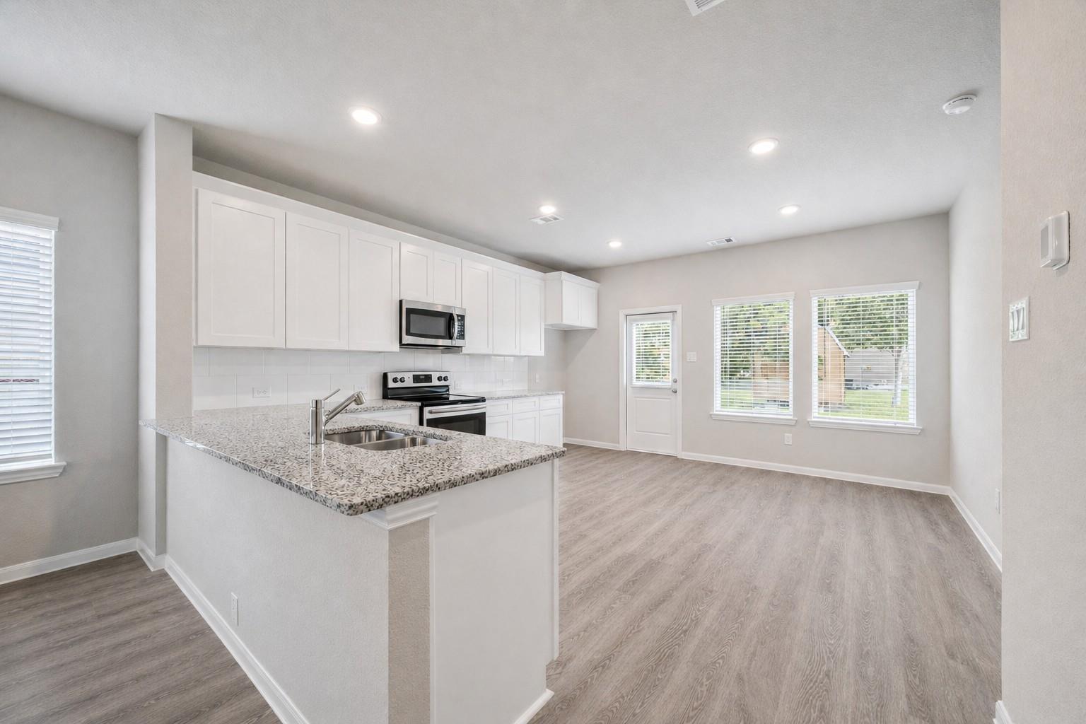 2026 Kansas St, La Marque, TX 77568 photo