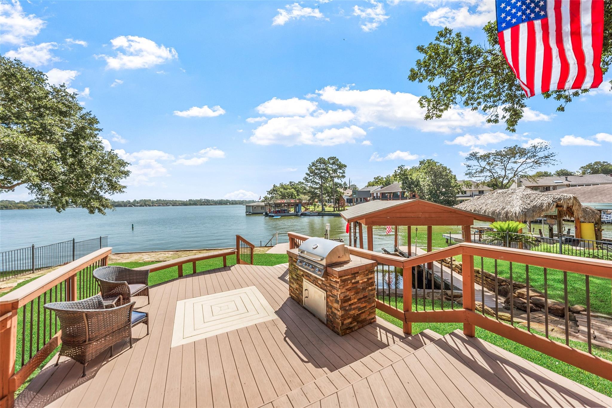 764 Lake View Dr, Montgomery, TX 77356