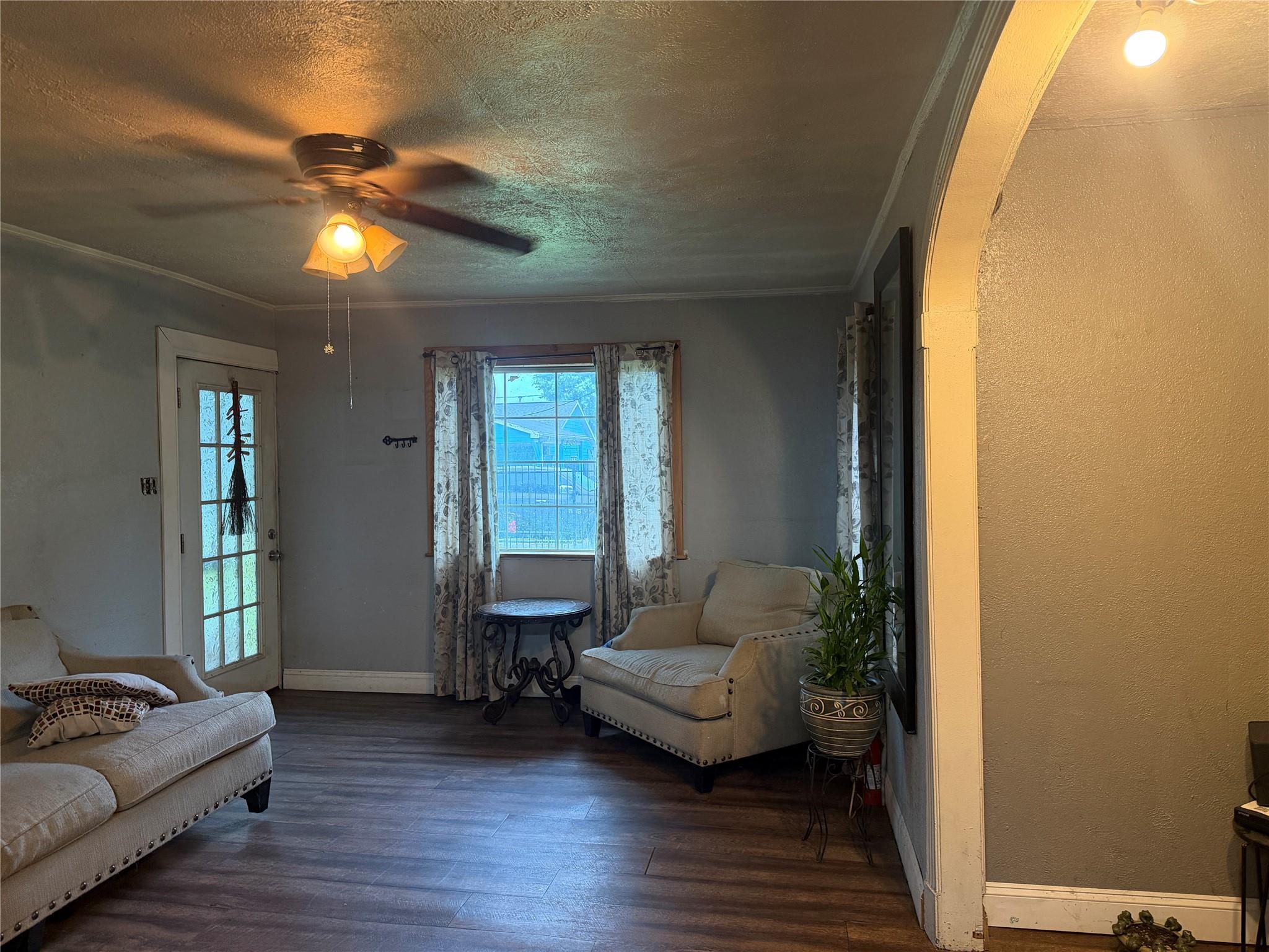 2305 Windsor Ln, Pasadena, TX 77506 photo