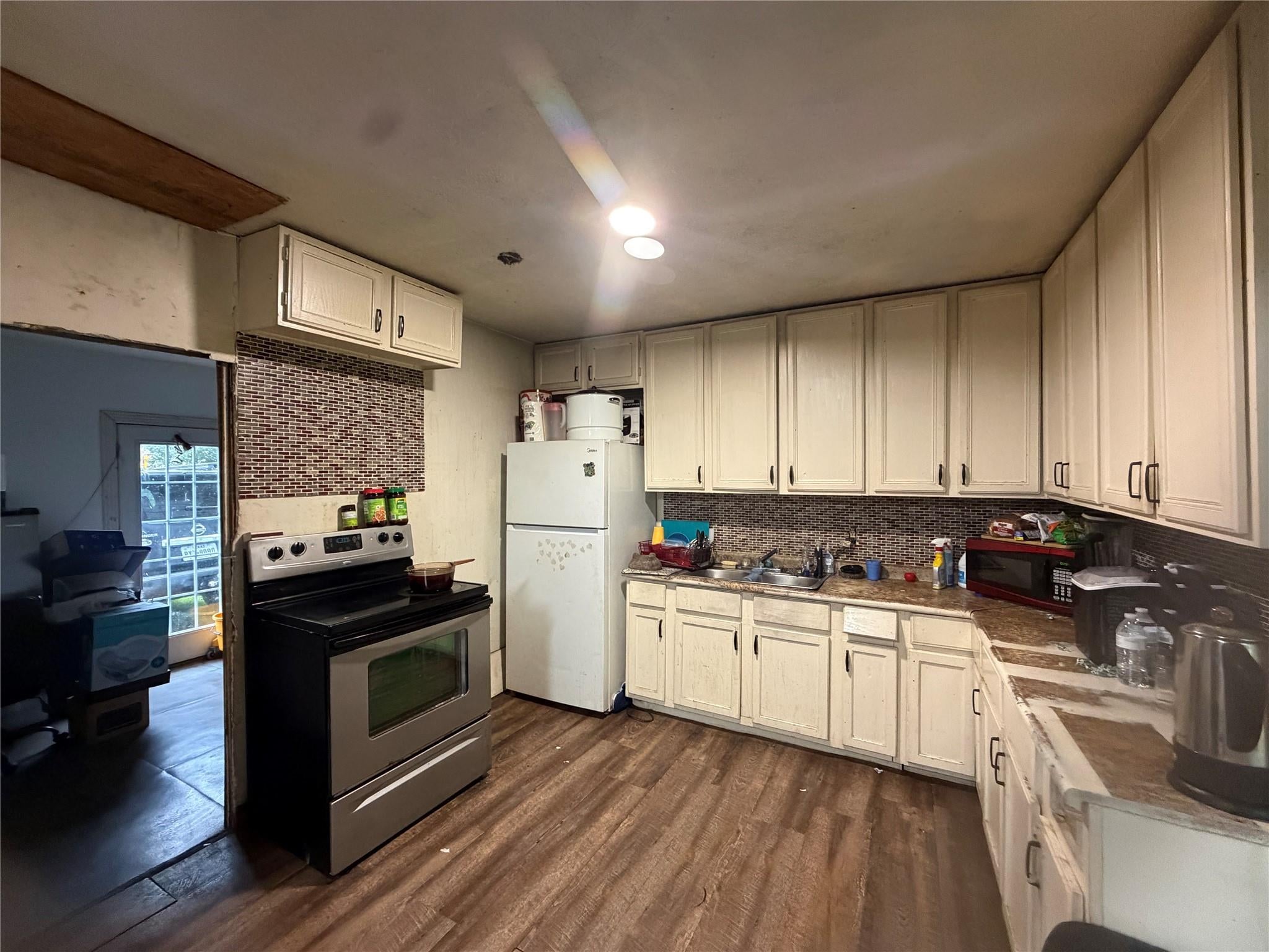 2305 Windsor Ln, Pasadena, TX 77506 photo