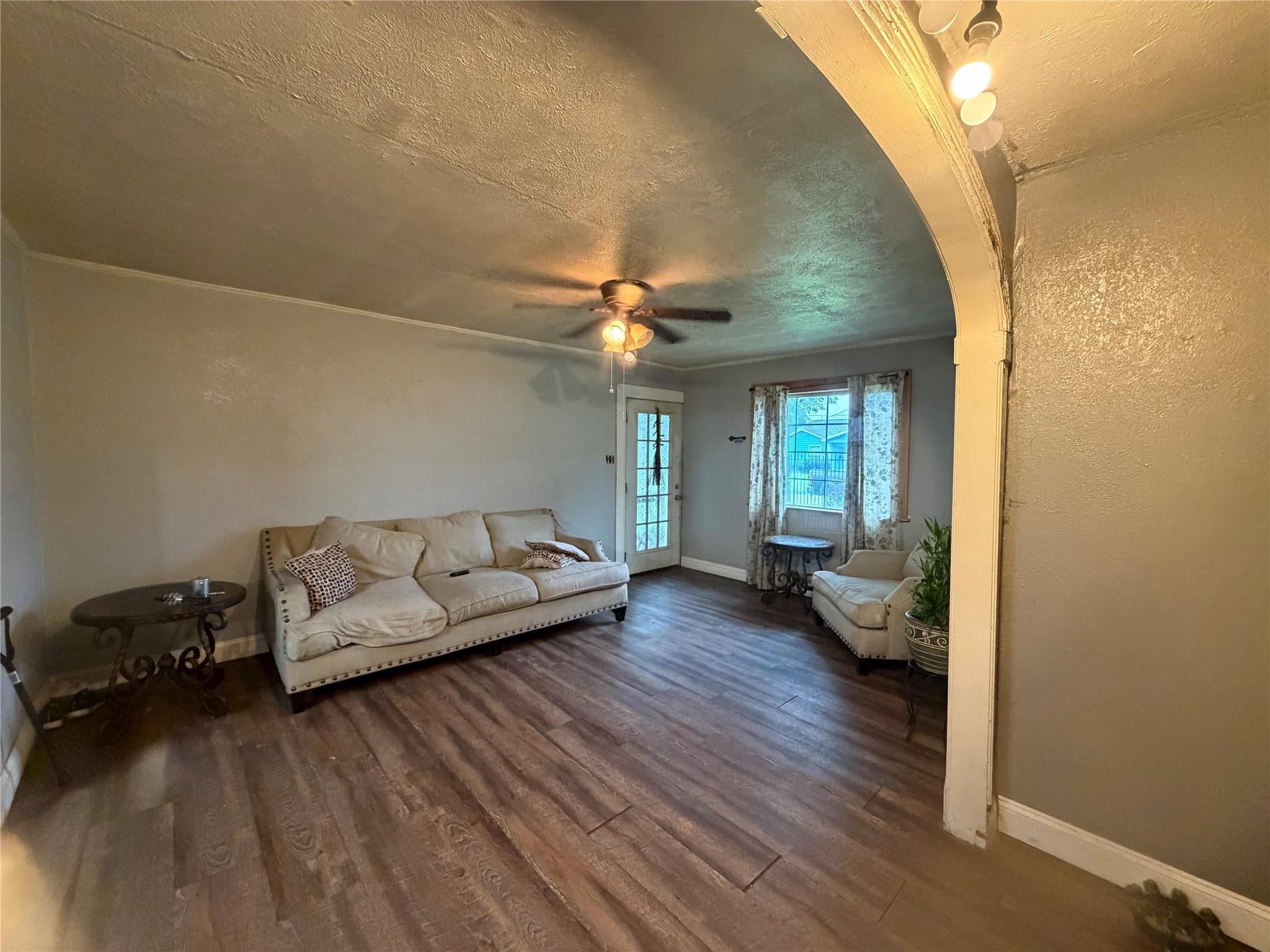 2305 Windsor Ln, Pasadena, TX 77506 photo