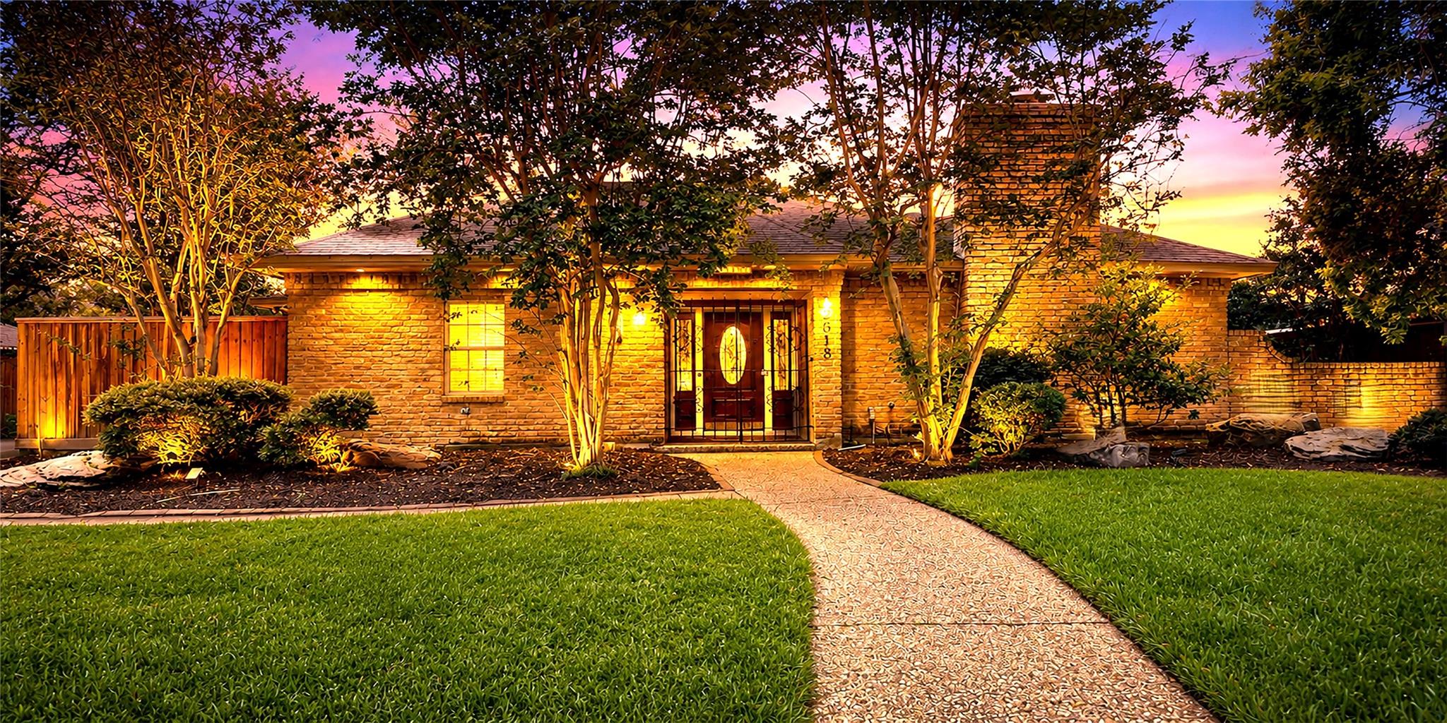 12618 Misty Valley Dr, Houston, TX 77066