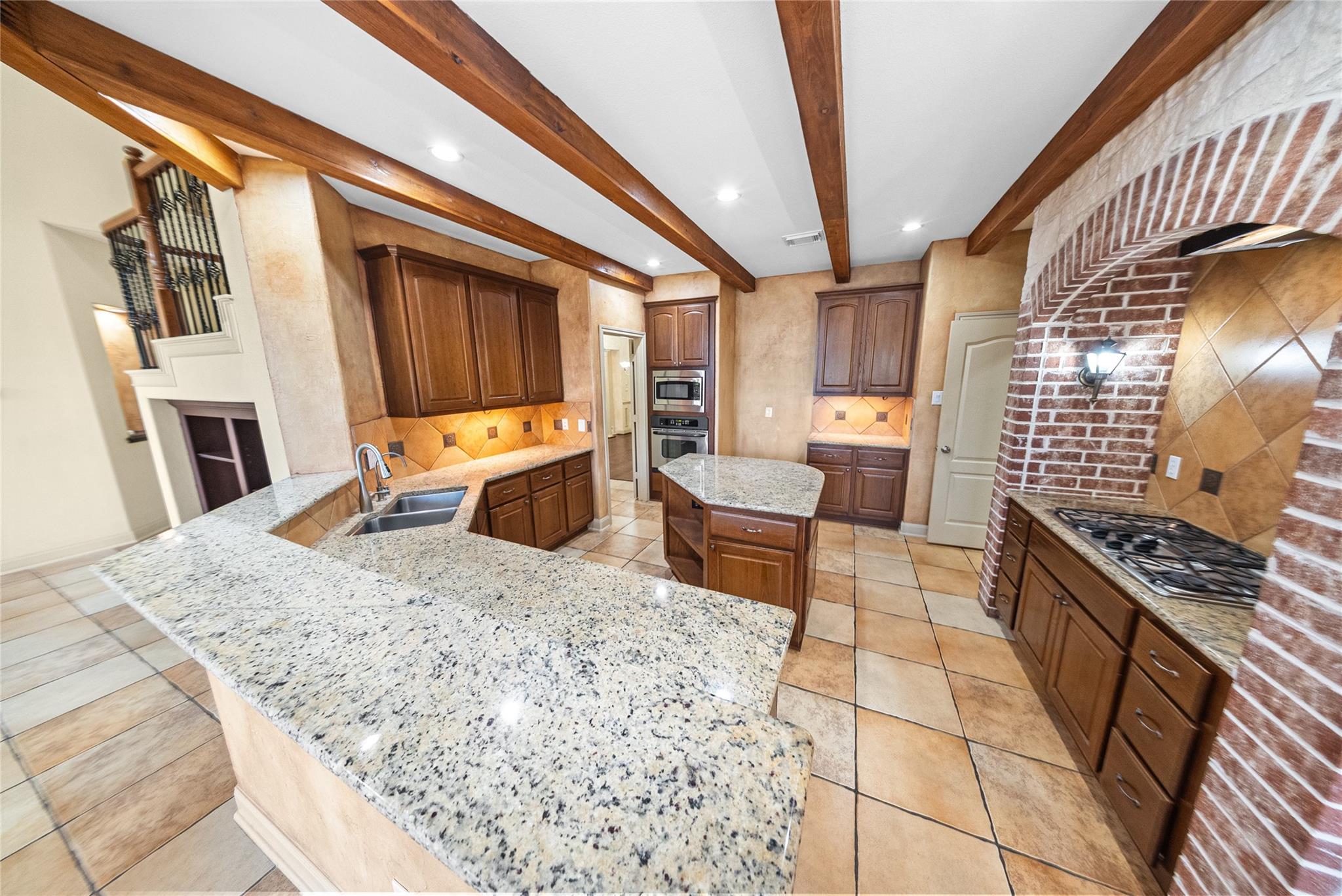 11803 Silverwood Bend Ln, Cypress, TX 77433 photo