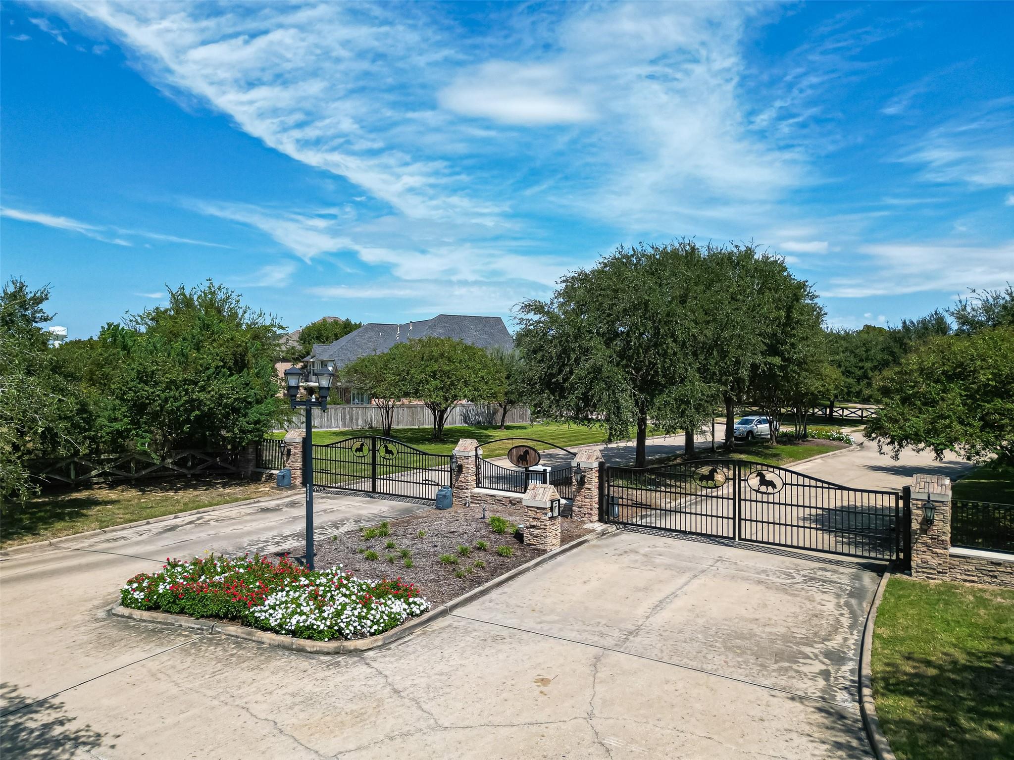 11803 Silverwood Bend Ln, Cypress, TX 77433 photo
