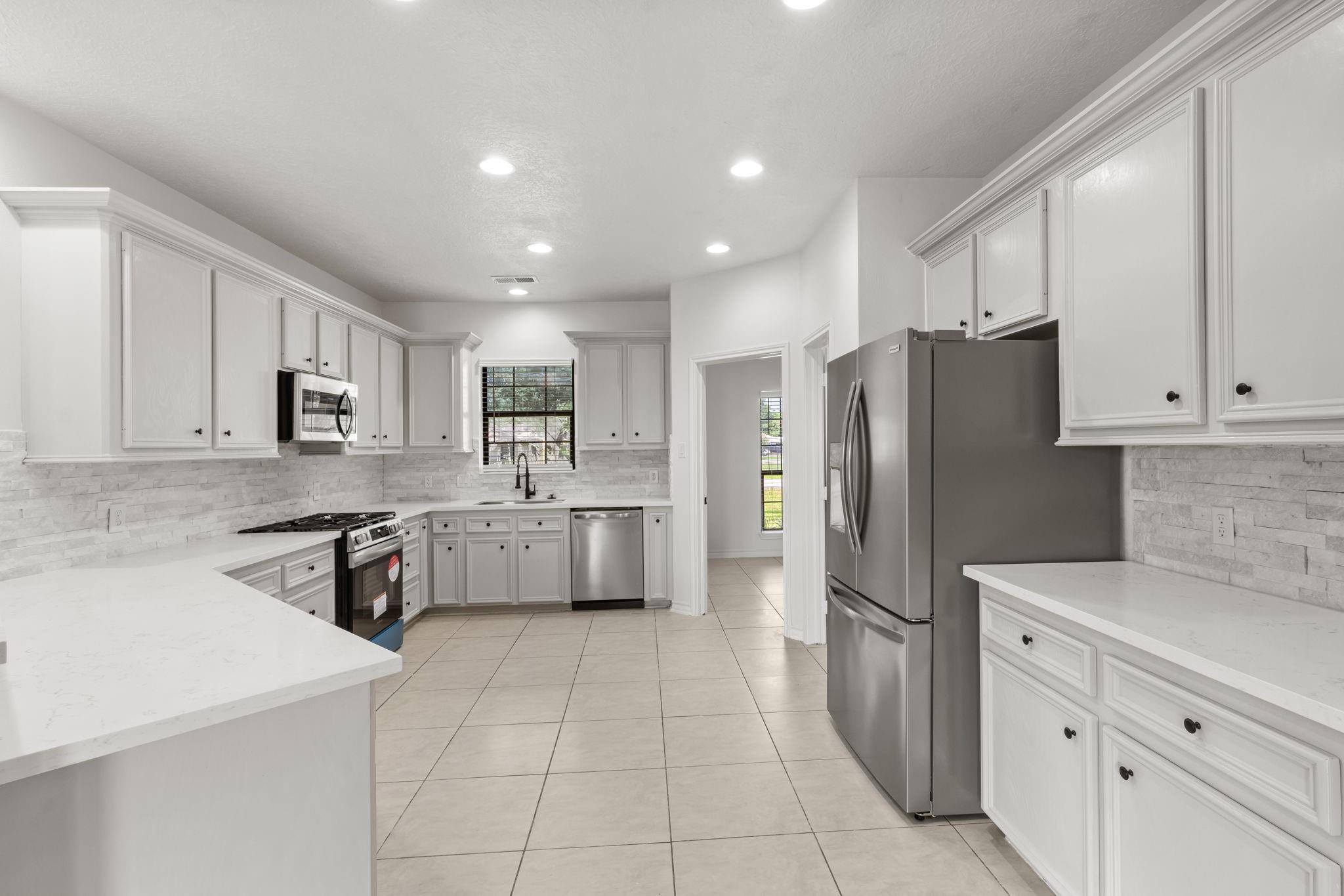 5502 Gum St, Crosby, TX 77532 photo