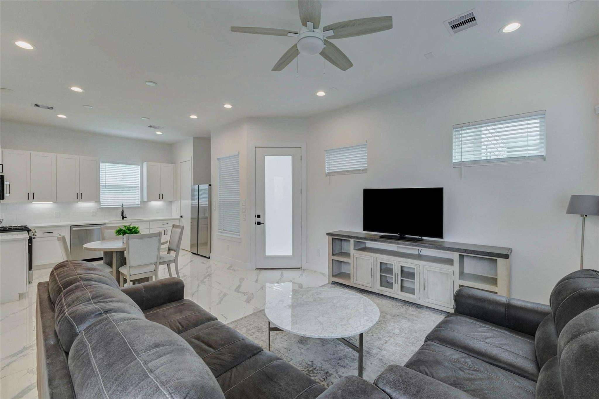 5705 Elysium St, Houston, TX 77091