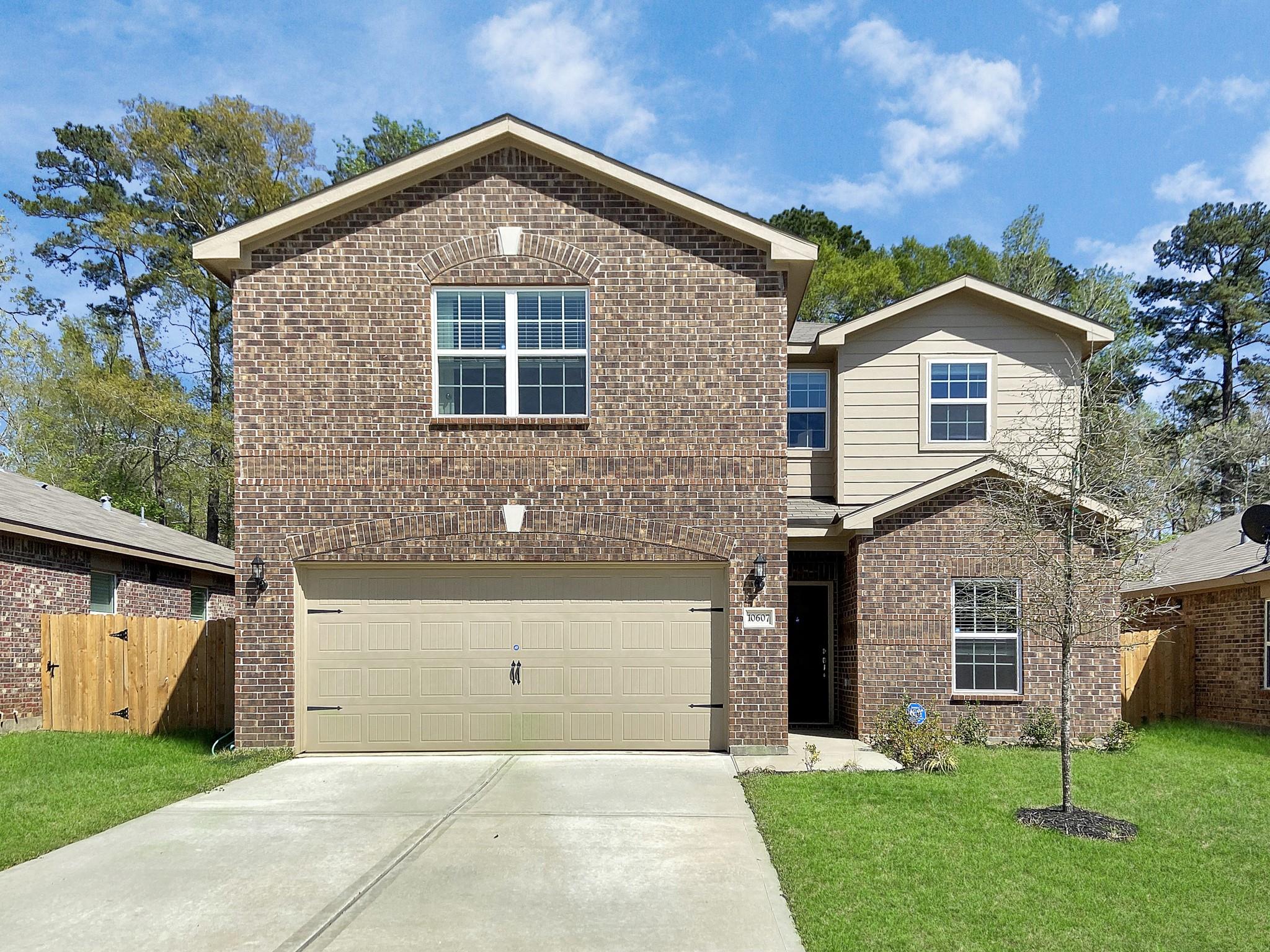 10607 Lost Maples Dr, Cleveland, TX 77328