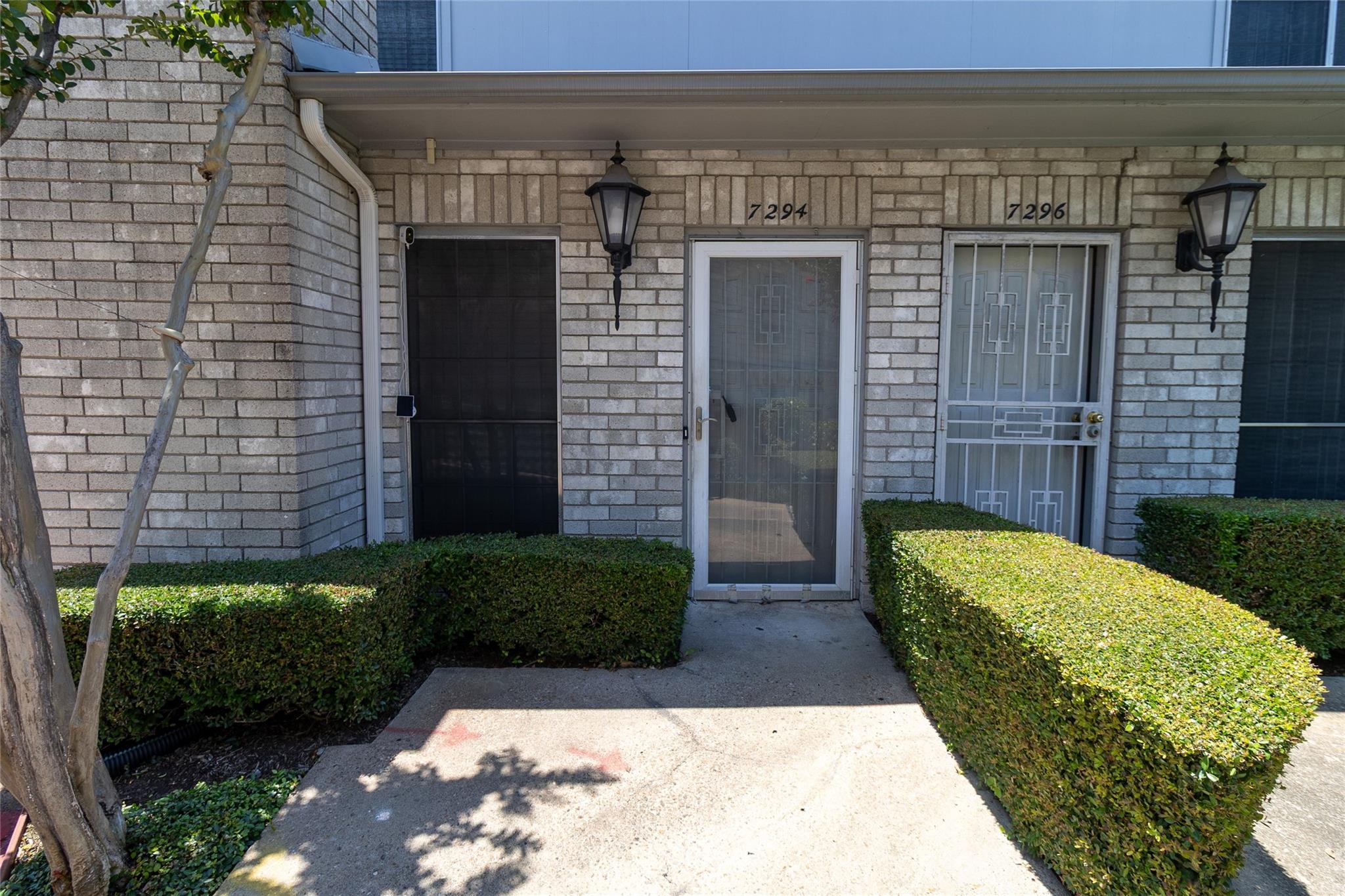 7294 Regency Square Ct, Houston, TX 77036 photo