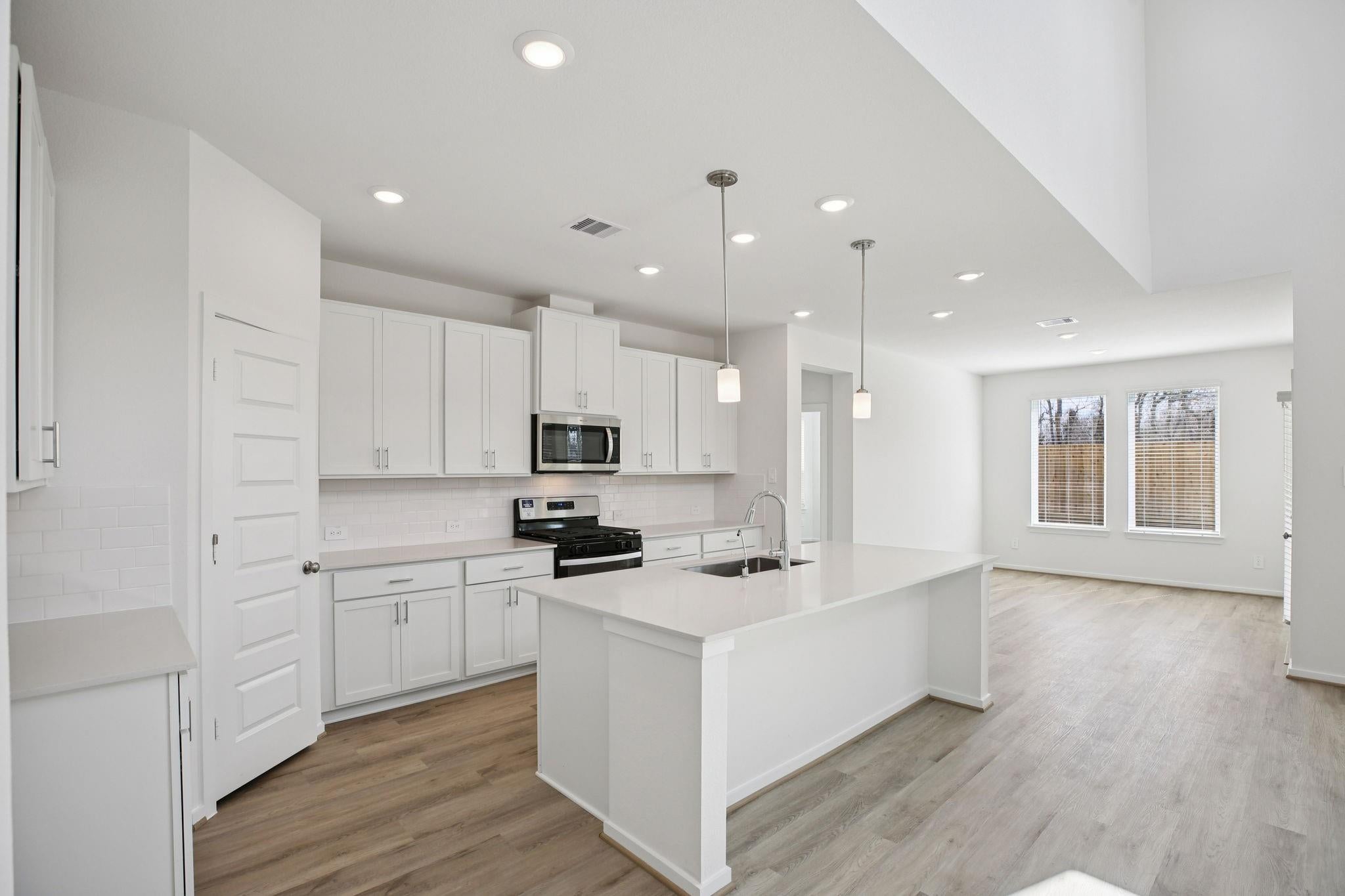 2110 Rawls Ranch Dr, Conroe, TX 77301 photo