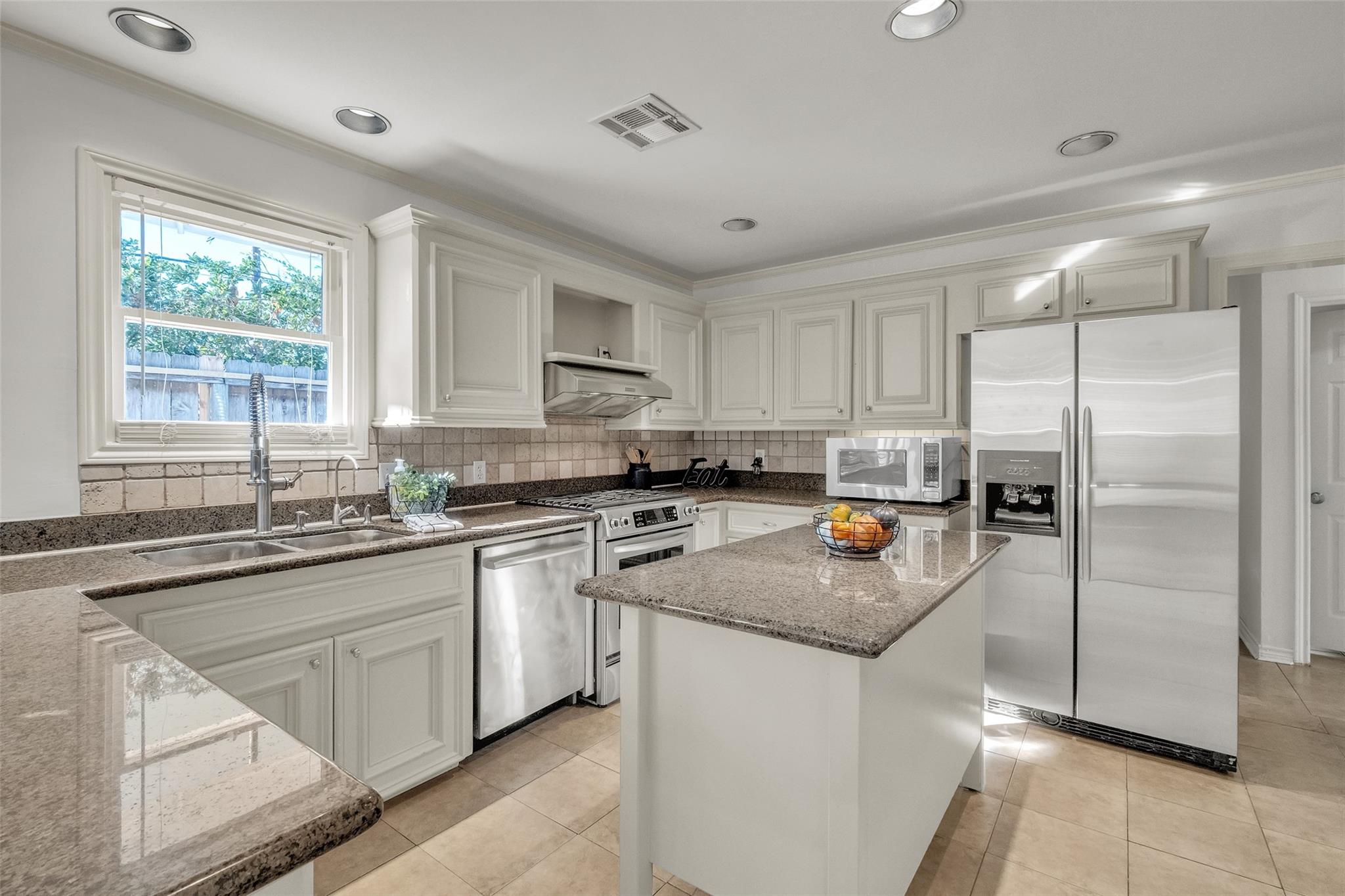 3932 Marquette St, Houston, TX 77005 photo