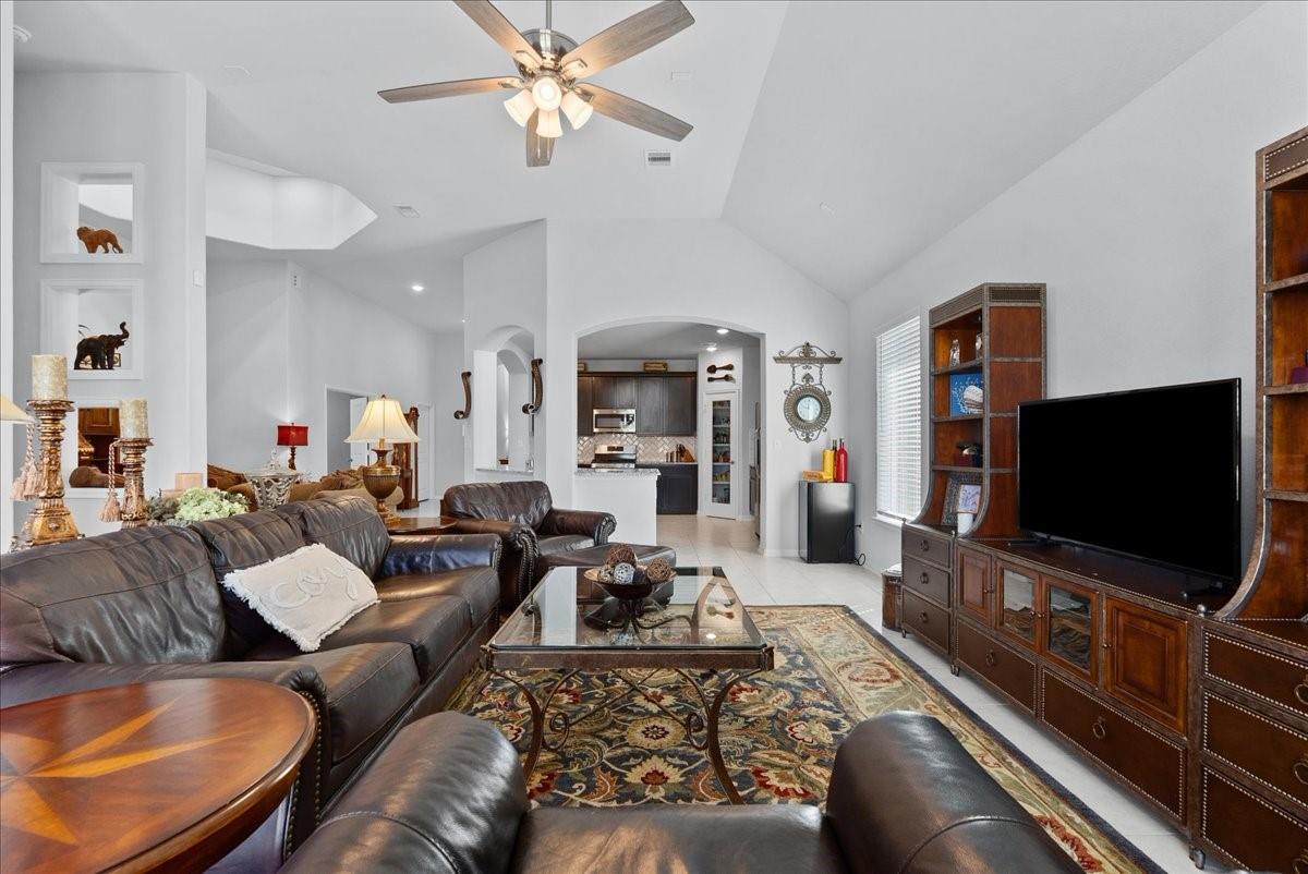 4907 Autumn Hills Trl, Pearland, TX 77584 photo