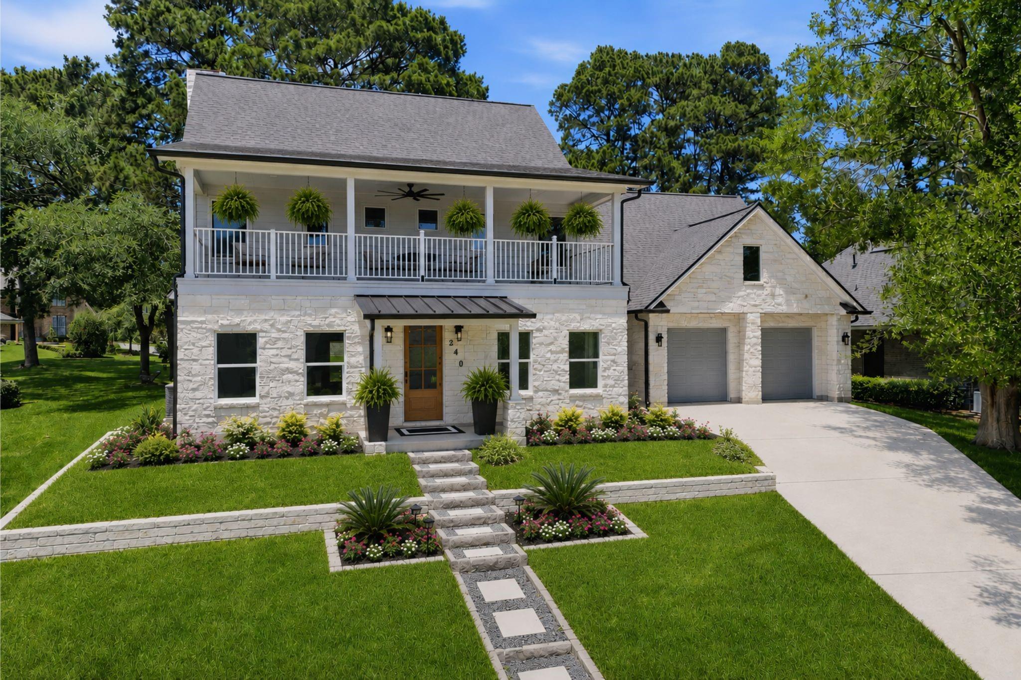 240 Sarasota Cir, Montgomery, TX 77356