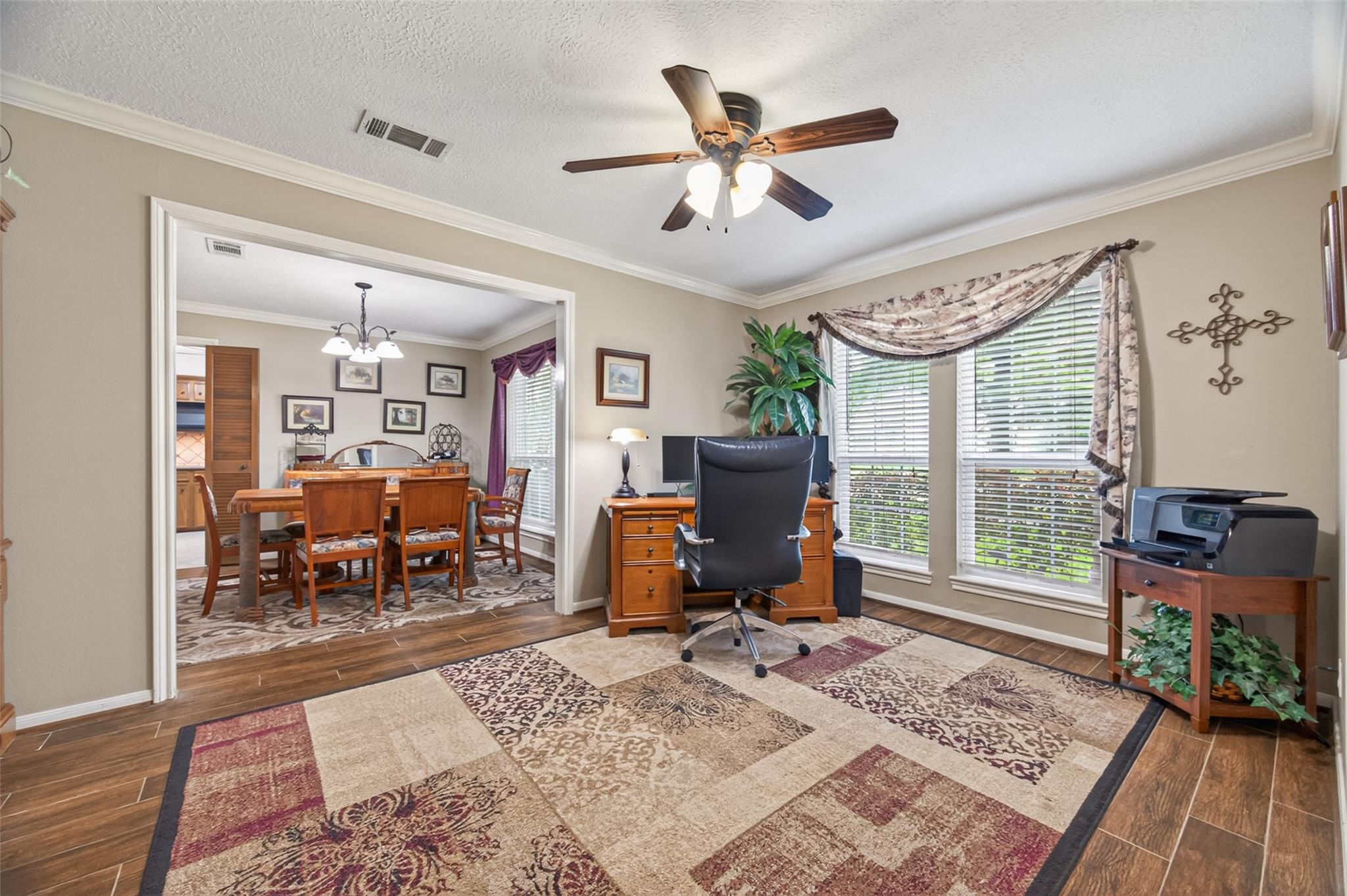 16217 Lakeview Dr, Jersey Village, TX 77040 photo