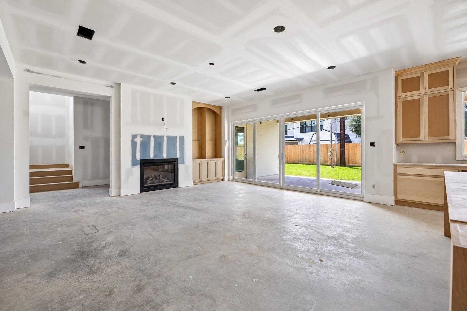 1335 Gardenia Dr, Houston, TX 77018 photo