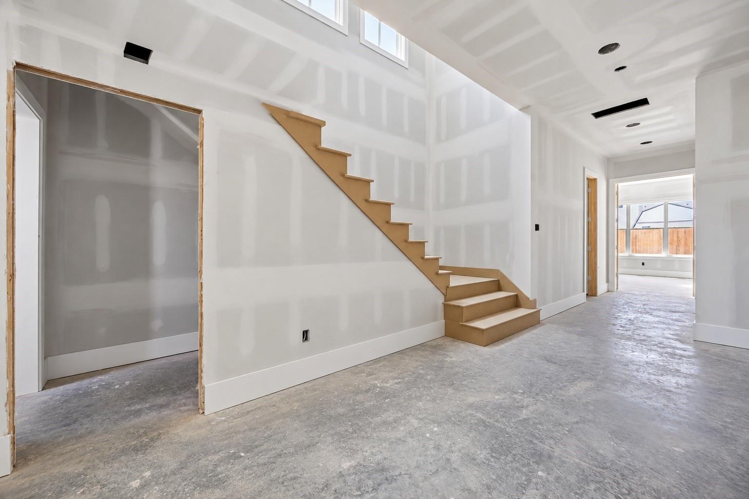 1335 Gardenia Dr, Houston, TX 77018 photo
