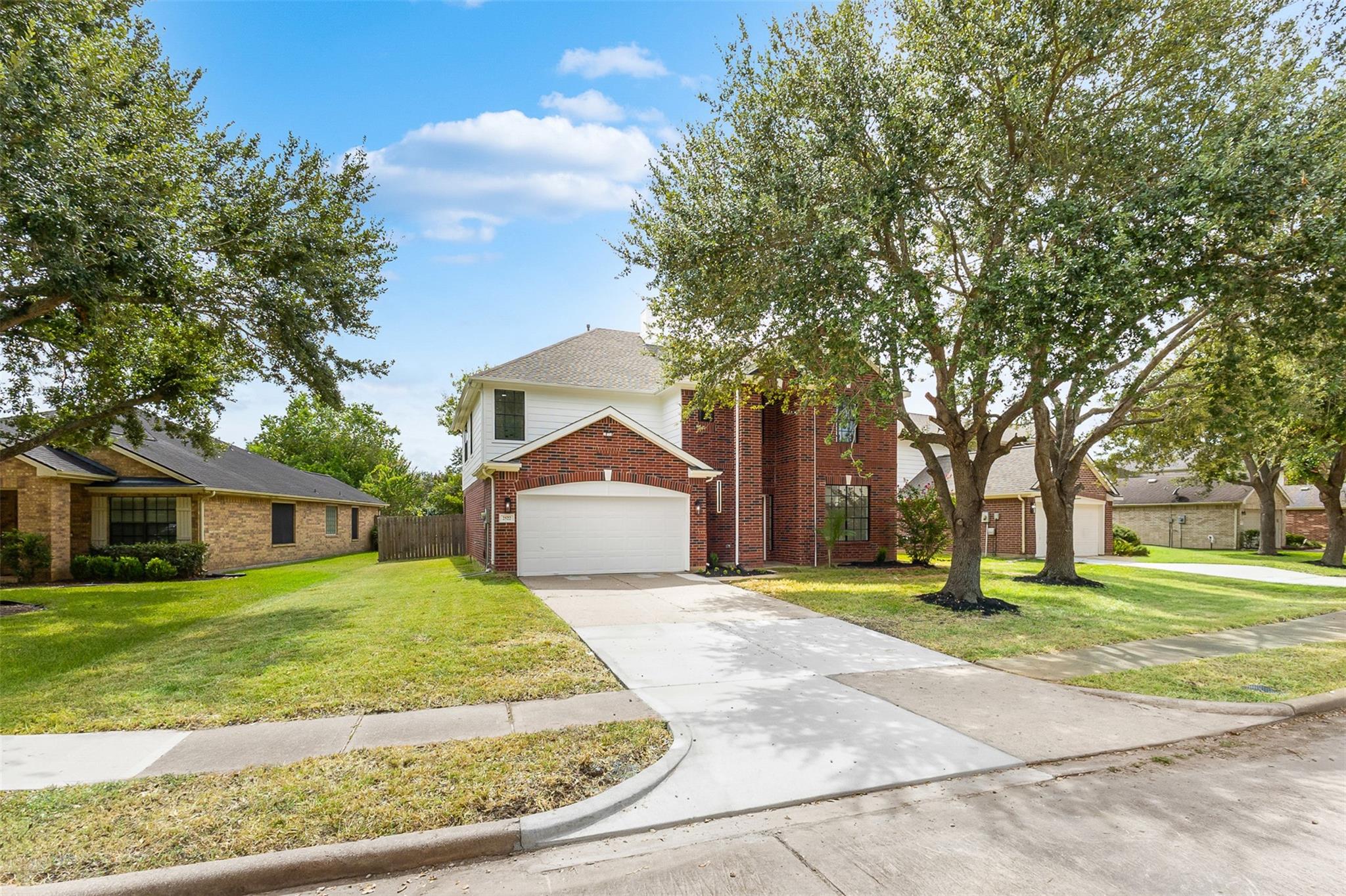 2522 Willow Spring Ln, Sugar Land, TX 77479 photo