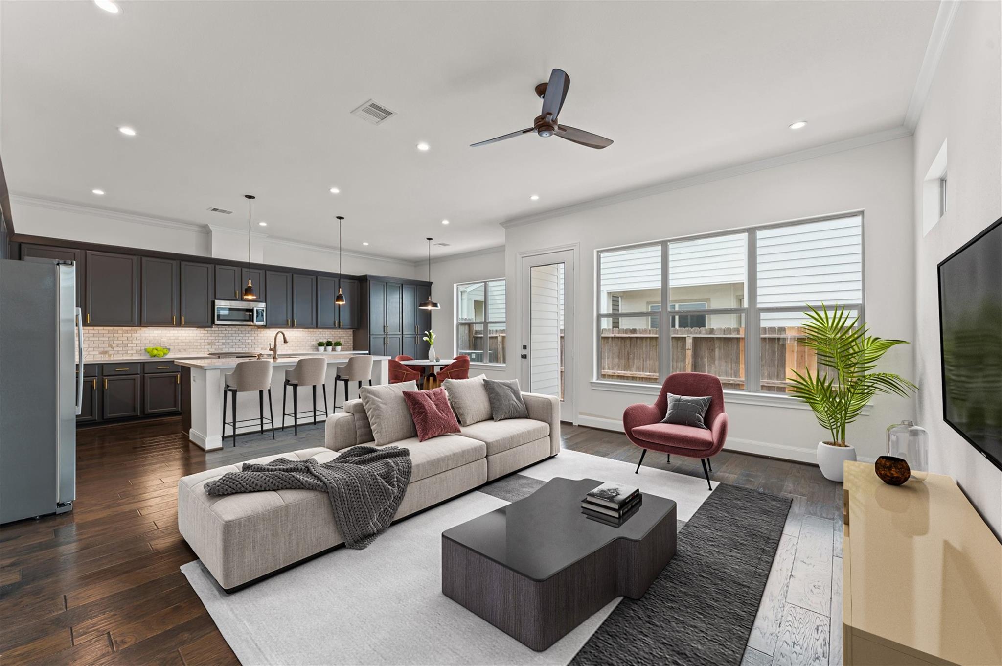 8806 Hollywood Garden Lane Ln, Houston, TX 77080