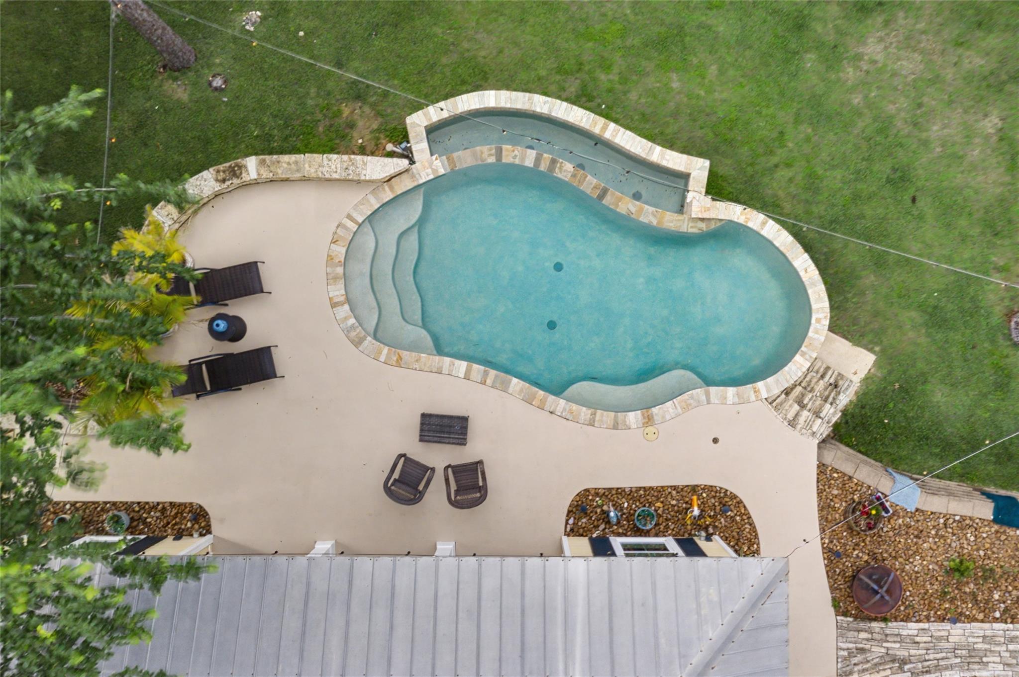 3924 Amanda Ct, Dickinson, TX 77539 photo