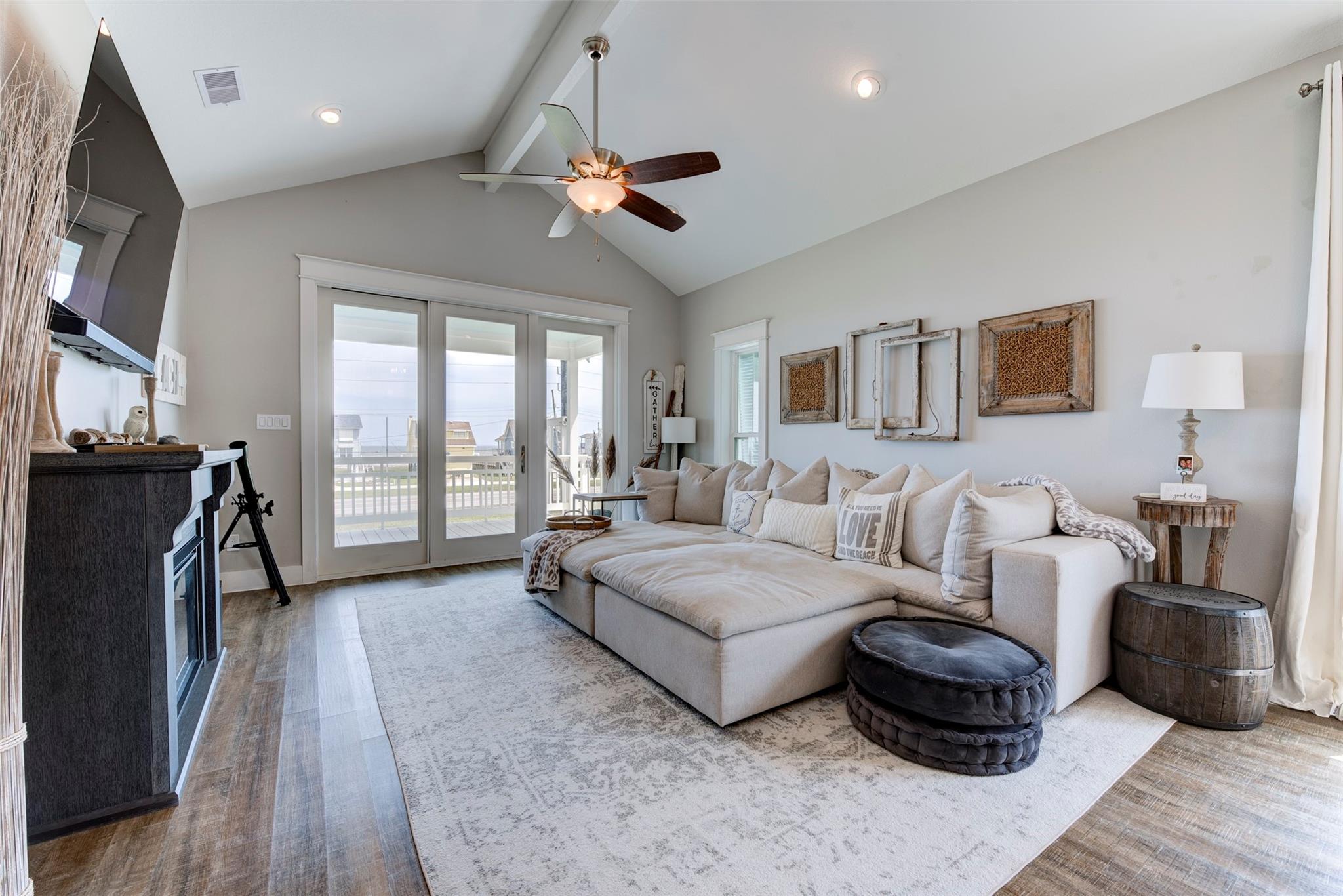 4322 Palapa Cir, Galveston, TX 77554 photo