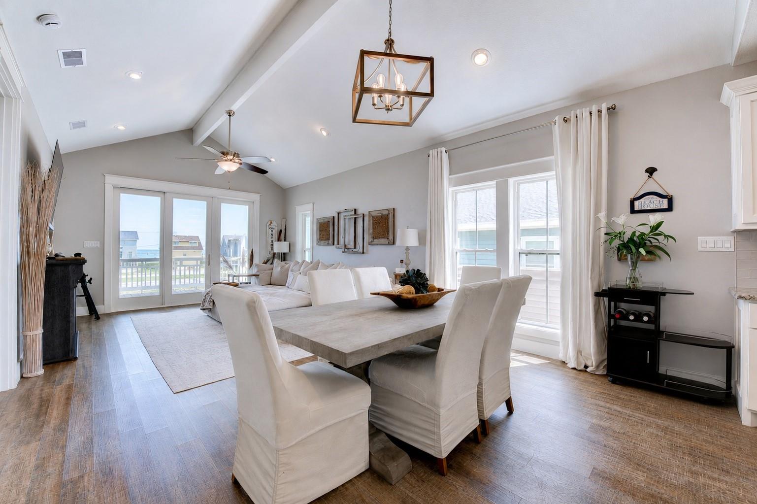 4322 Palapa Cir, Galveston, TX 77554 photo