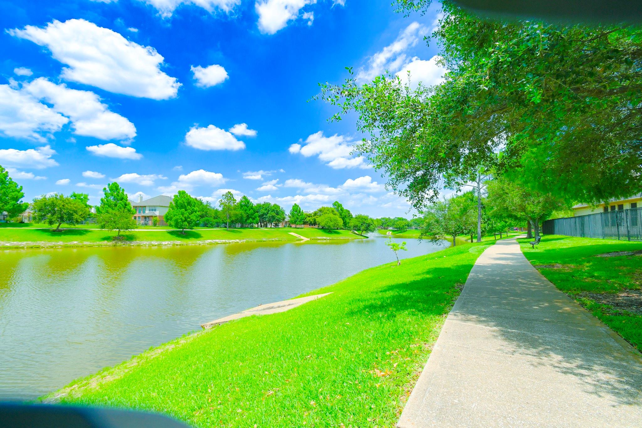 11414 Sleepy Hollow Trail Ln, Houston, TX 77089 photo