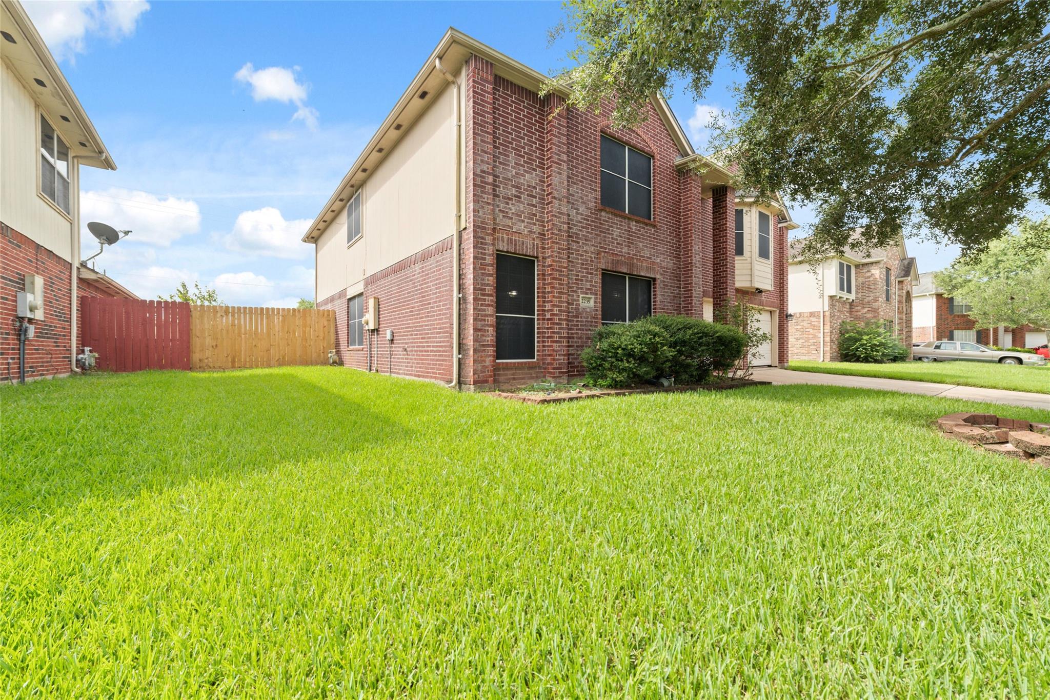 2235 Heatherwood Dr, Missouri City, TX 77489 photo