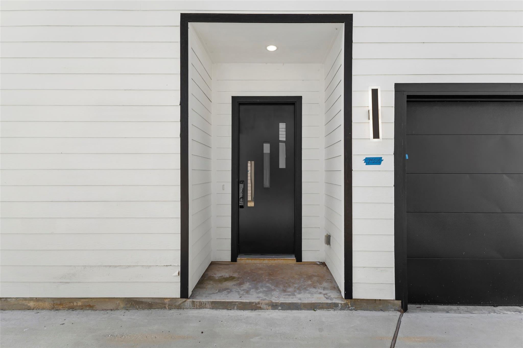 7554 Dyer St, Houston, TX 77088 photo