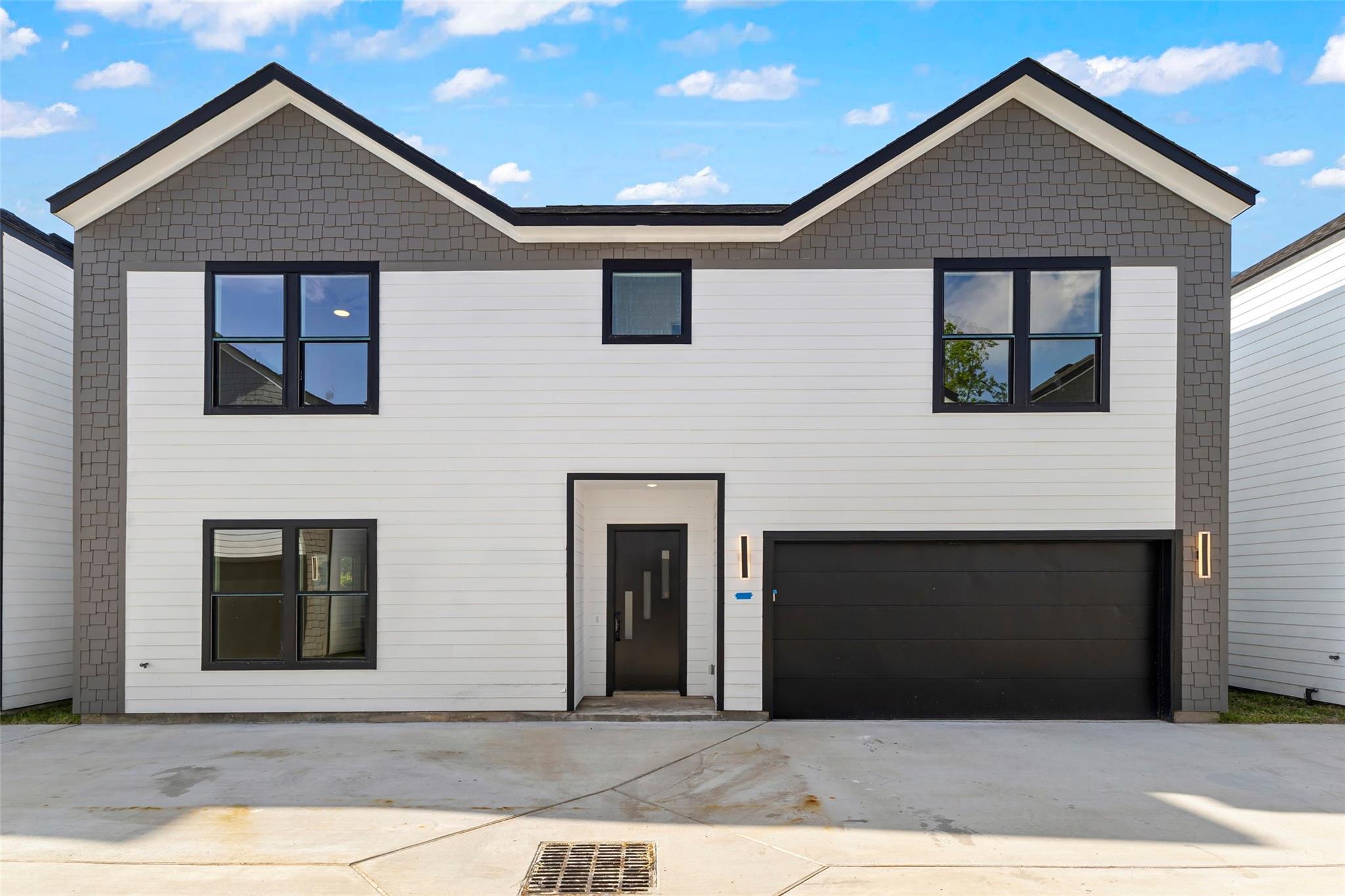 7554 Dyer St, Houston, TX 77088