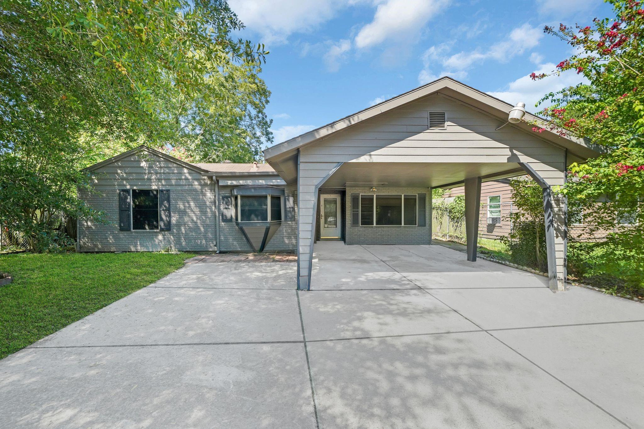 8142 Herschelwood St, Sunnyside, TX 77033