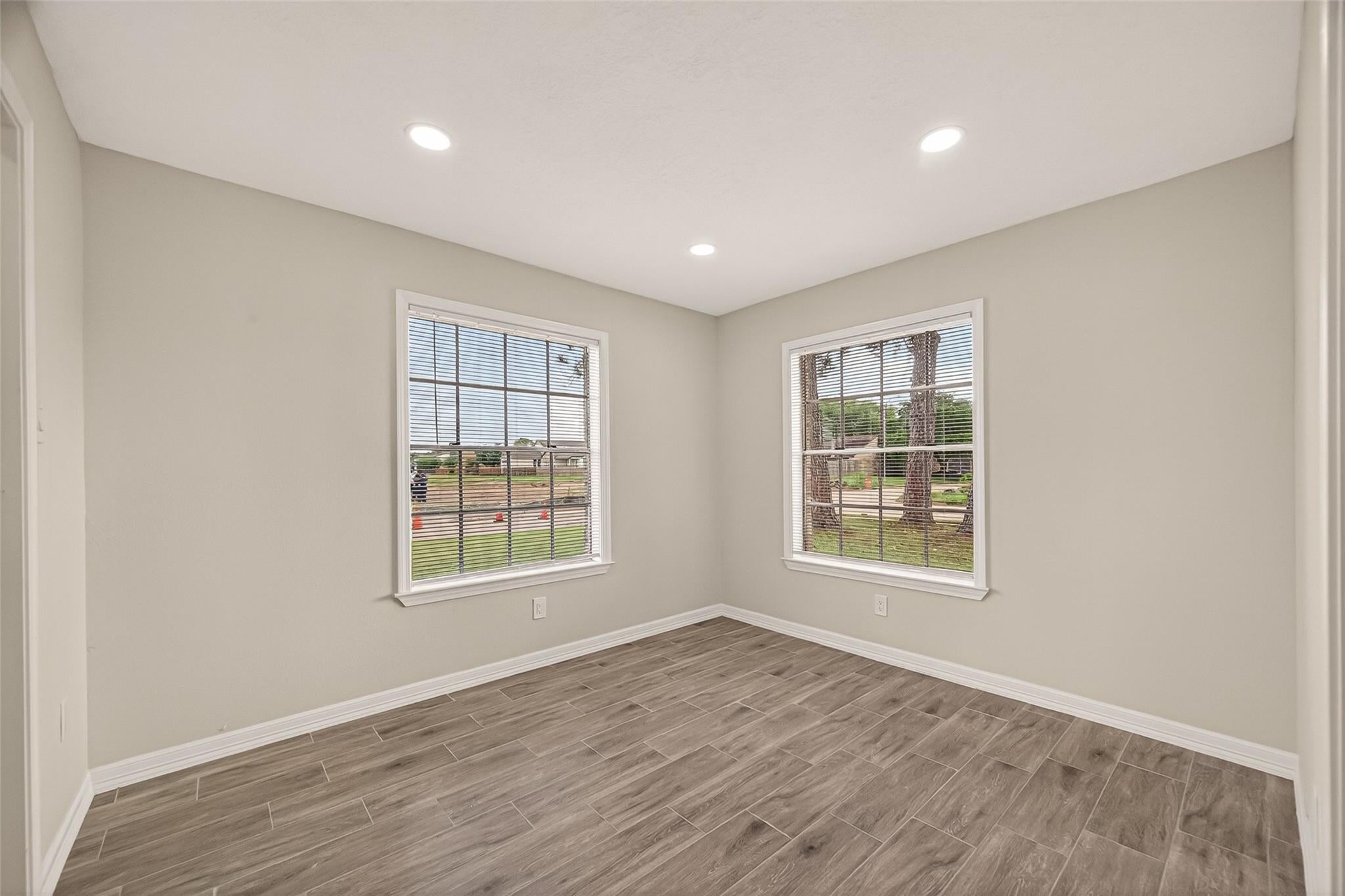 7627 Green Lawn Dr, Houston, TX 77088 photo