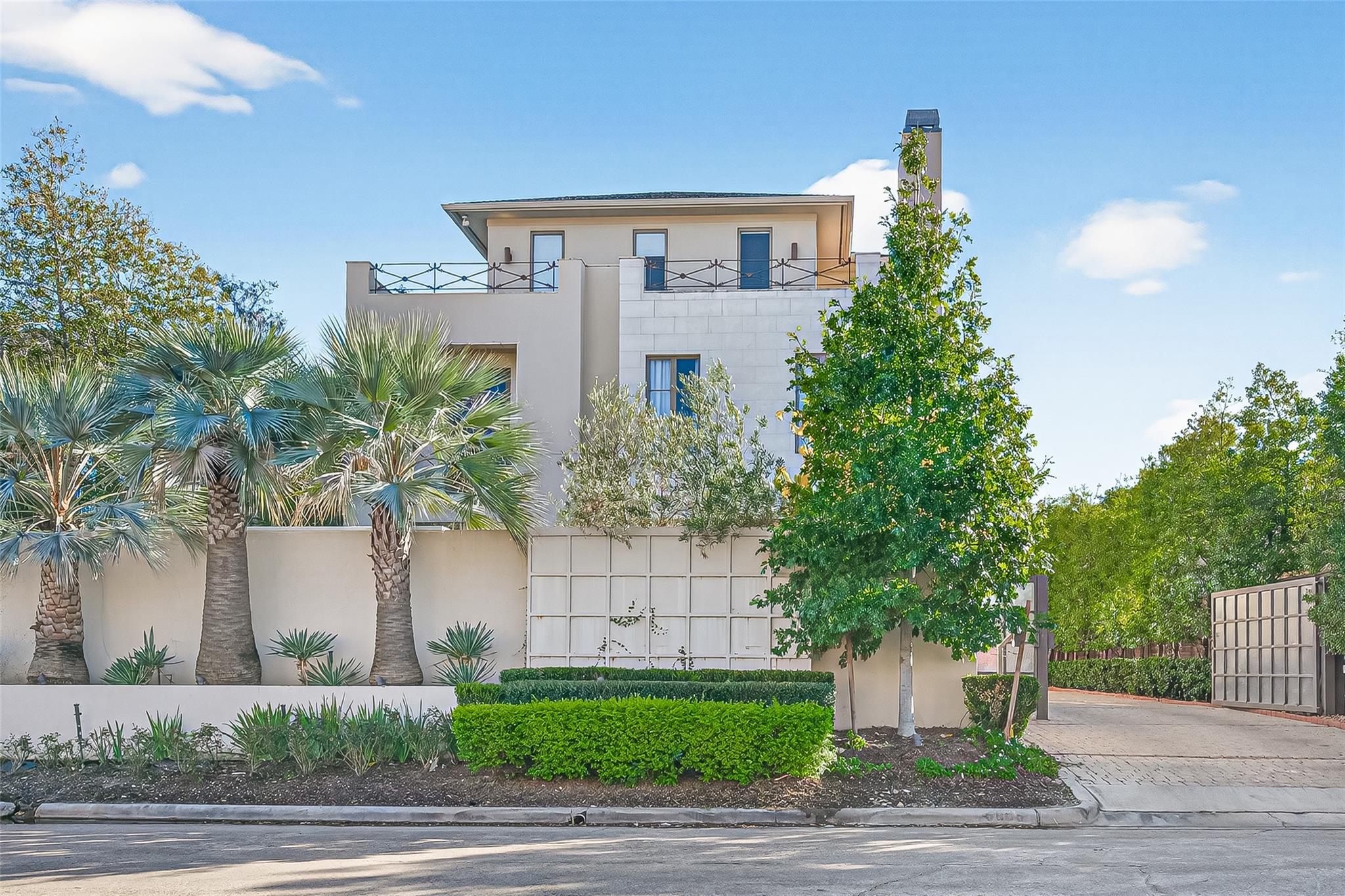 6005 Inwood Dr, Houston, TX 77057