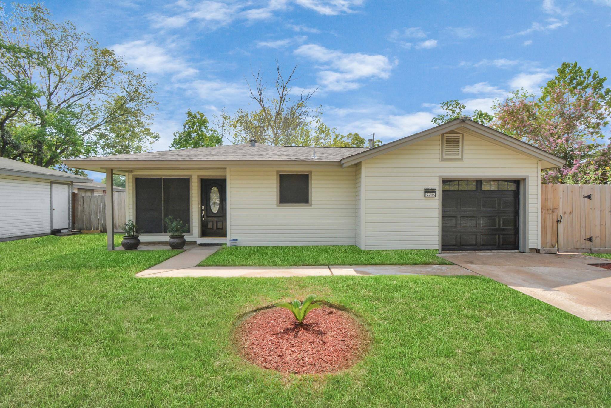 2706 Harvard St, Pasadena, TX 77502 photo