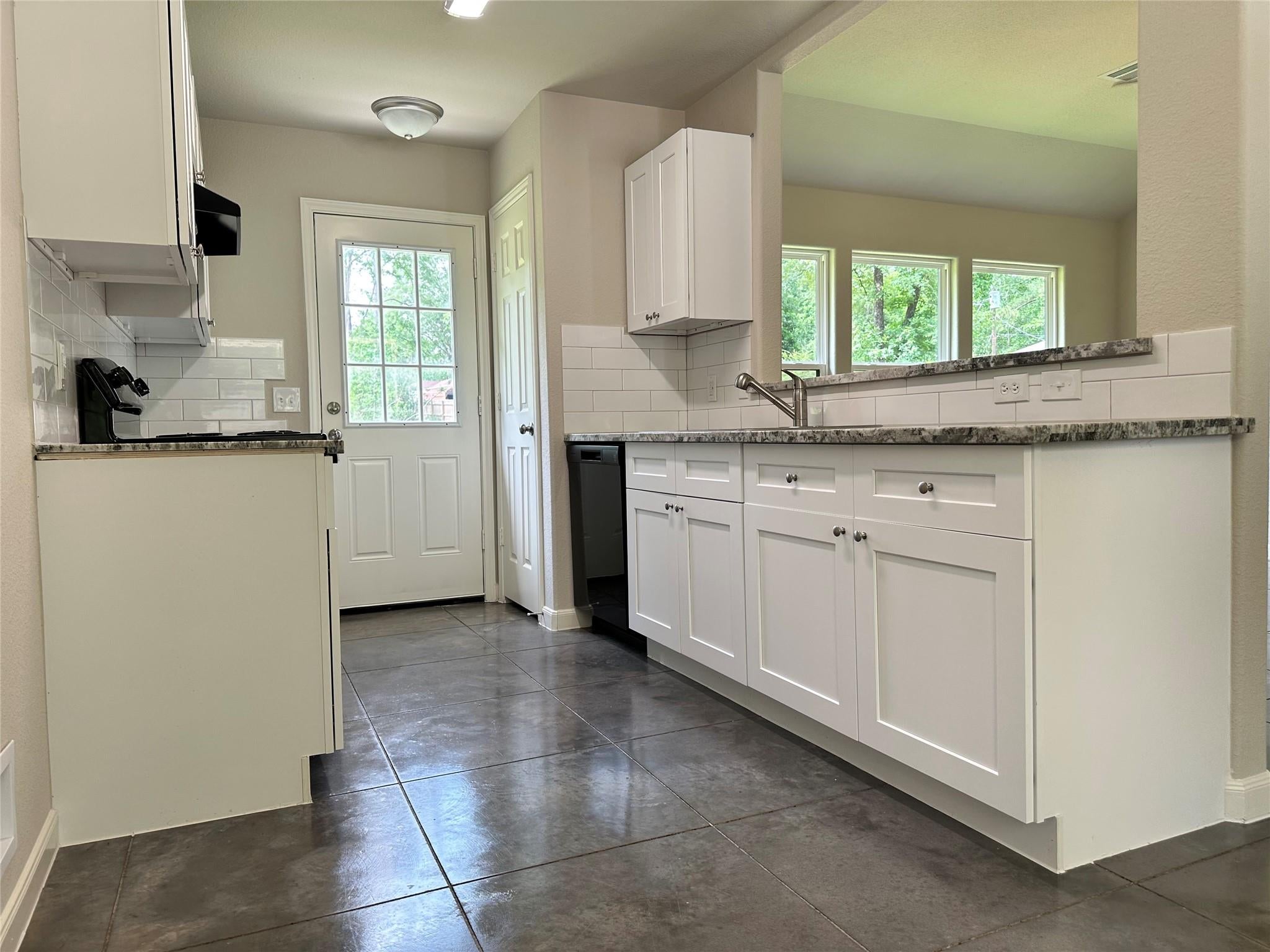 10546 Royal Andrews, Conroe, TX 77303 photo