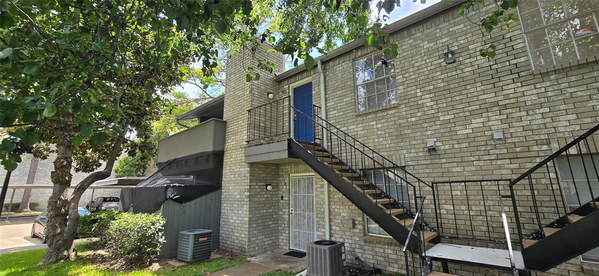 9700 Leawood Blvd #1002, Houston, TX 77099 photo