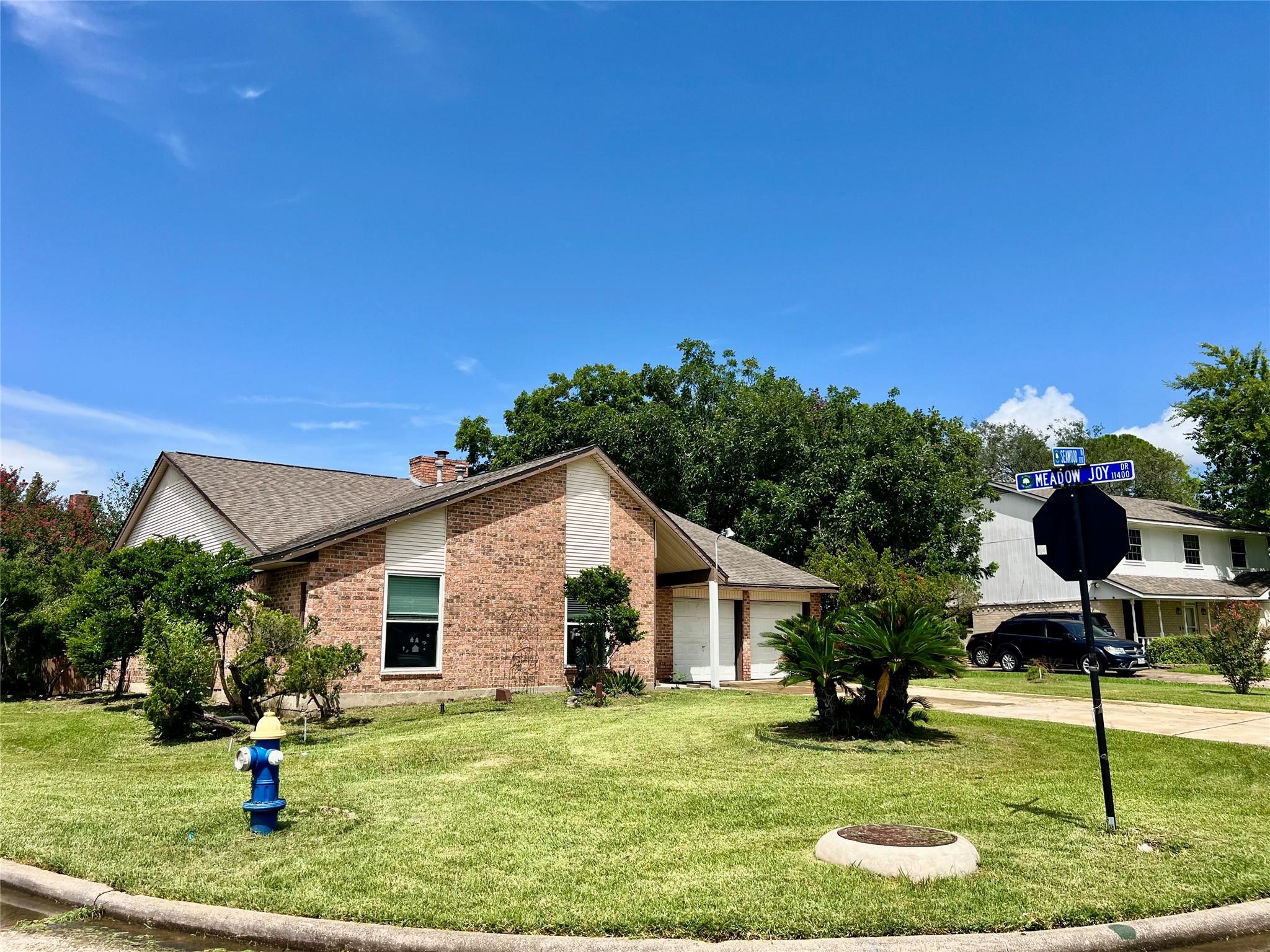 11703 Seawood Dr, Houston, TX 77089 photo
