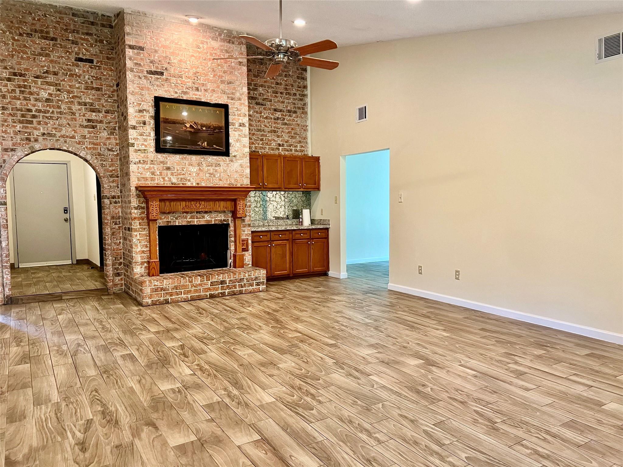 11703 Seawood Dr, Houston, TX 77089 photo
