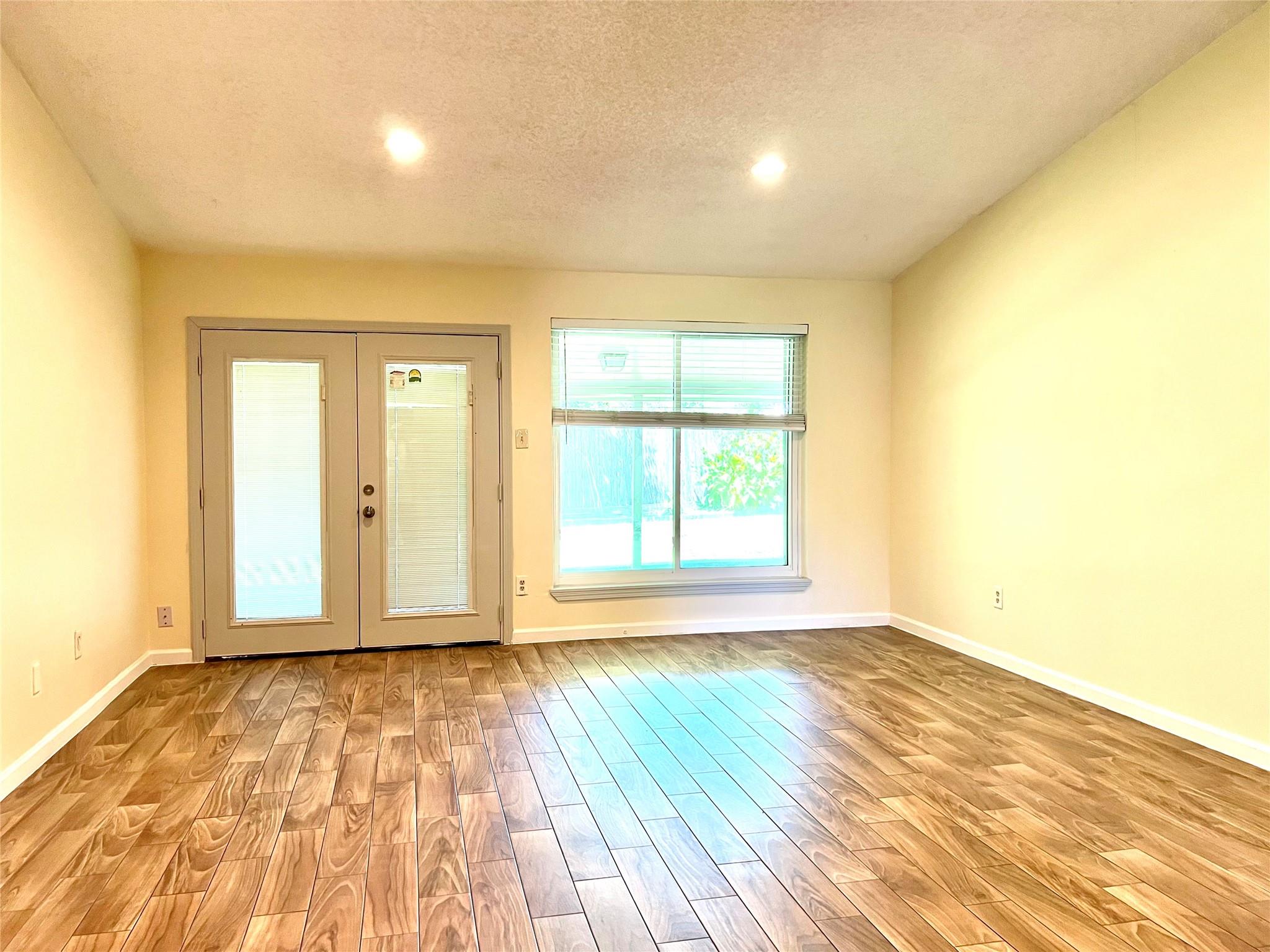 11703 Seawood Dr, Houston, TX 77089 photo