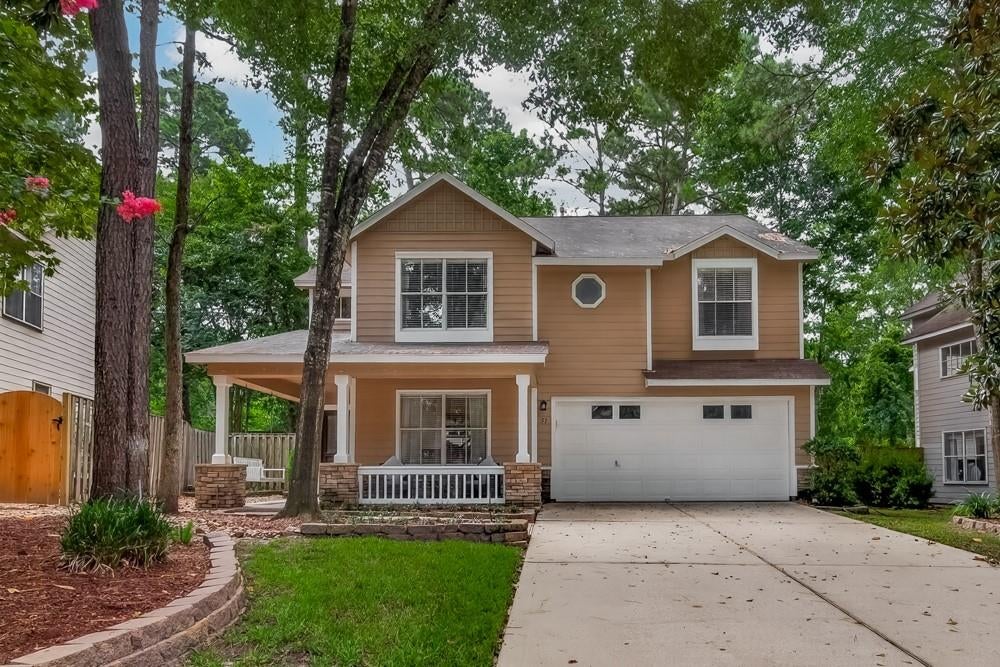 51 E Autumn Branch Cir, The Woodlands, TX 77382 photo