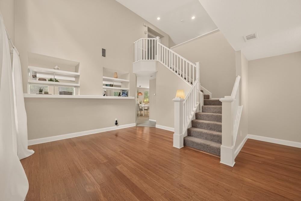 51 E Autumn Branch Cir, The Woodlands, TX 77382 photo