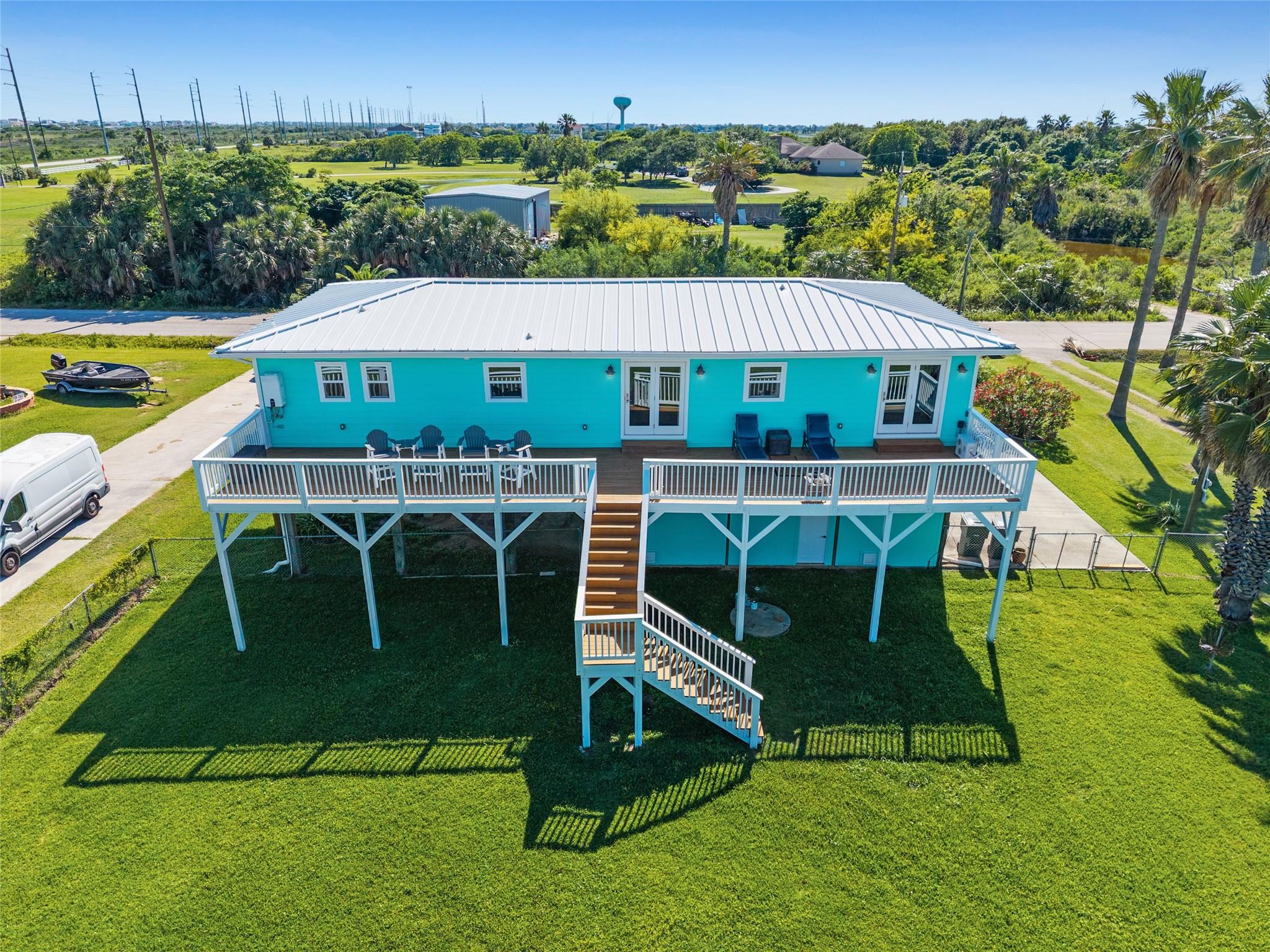 3527 Nine Mile Rd, Galveston, TX 77554 photo