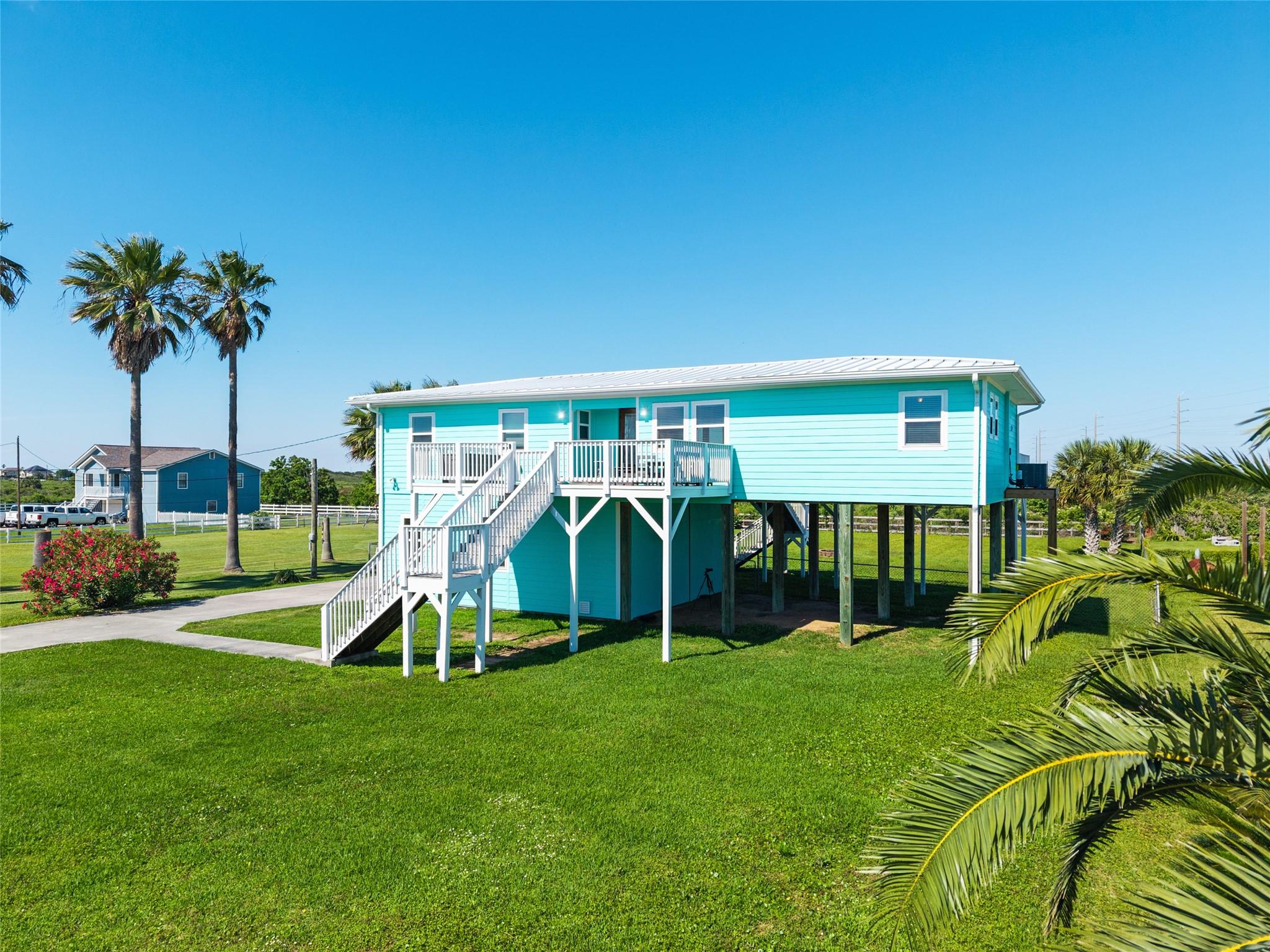3527 Nine Mile Rd, Galveston, TX 77554 photo