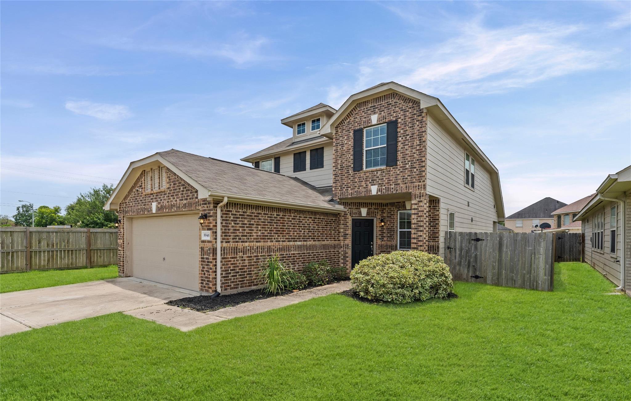 8946 Westfield Glen Ct, Houston, TX 77083 photo