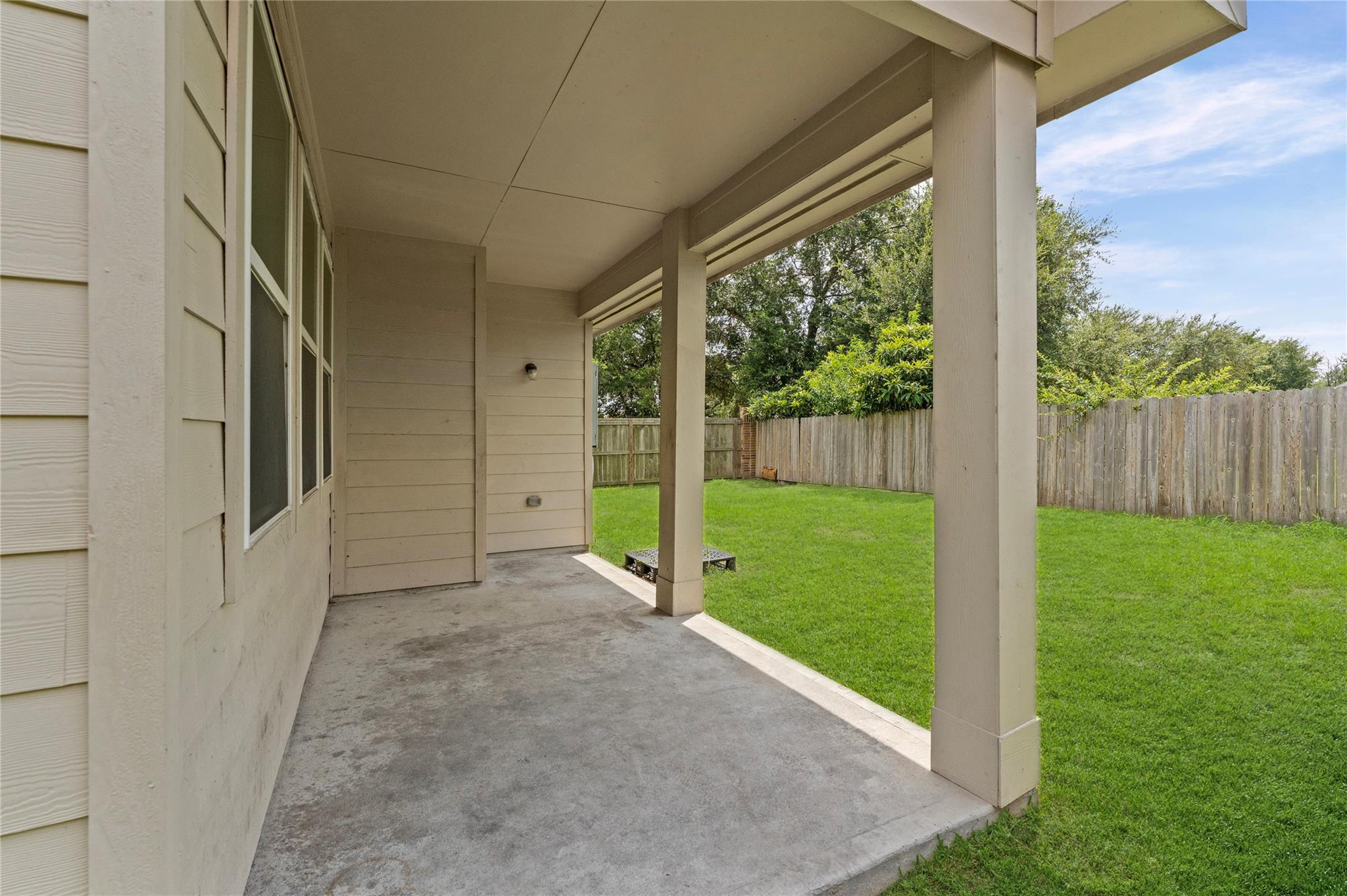 8946 Westfield Glen Ct, Houston, TX 77083 photo