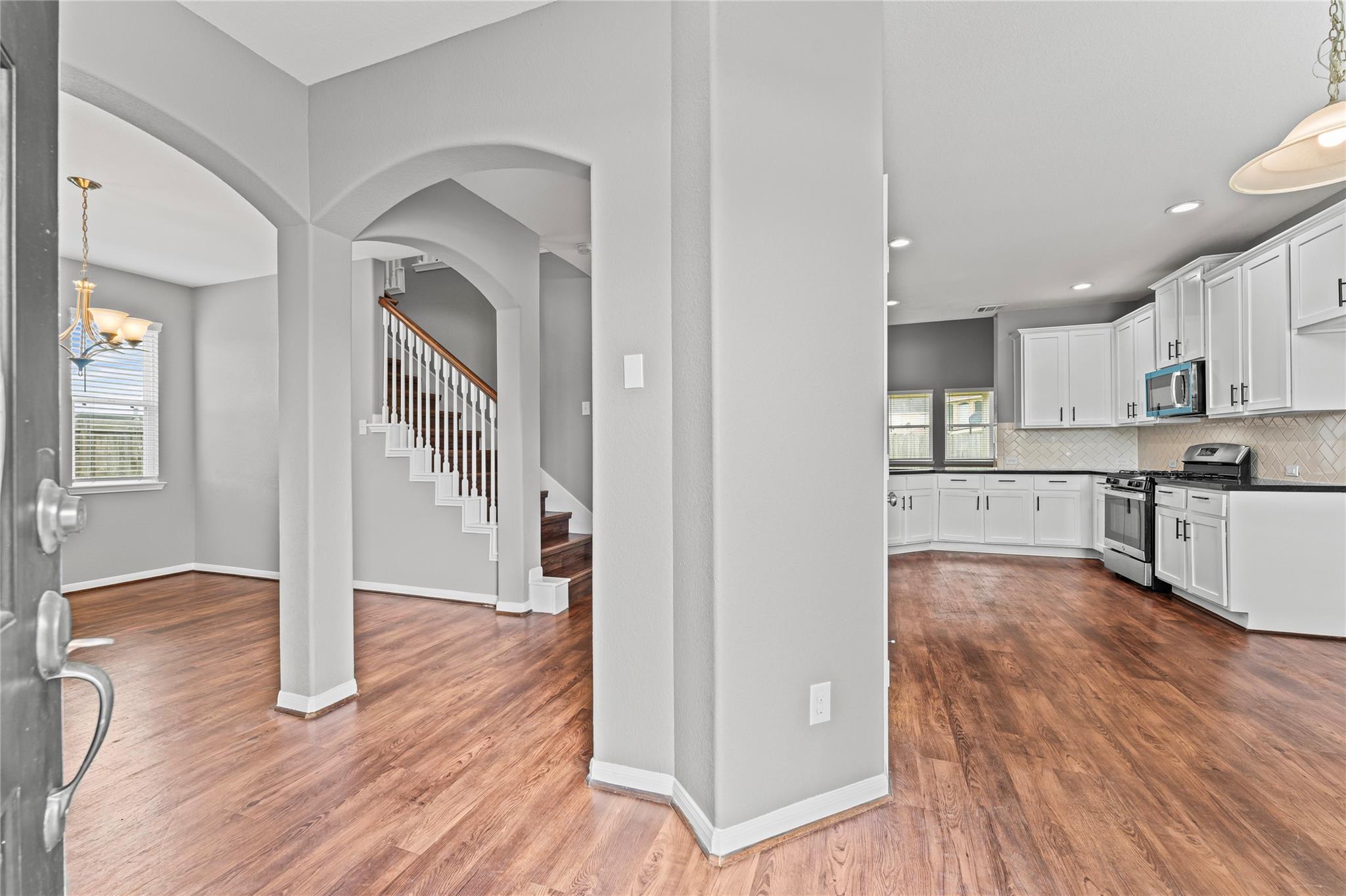 8946 Westfield Glen Ct, Houston, TX 77083 photo