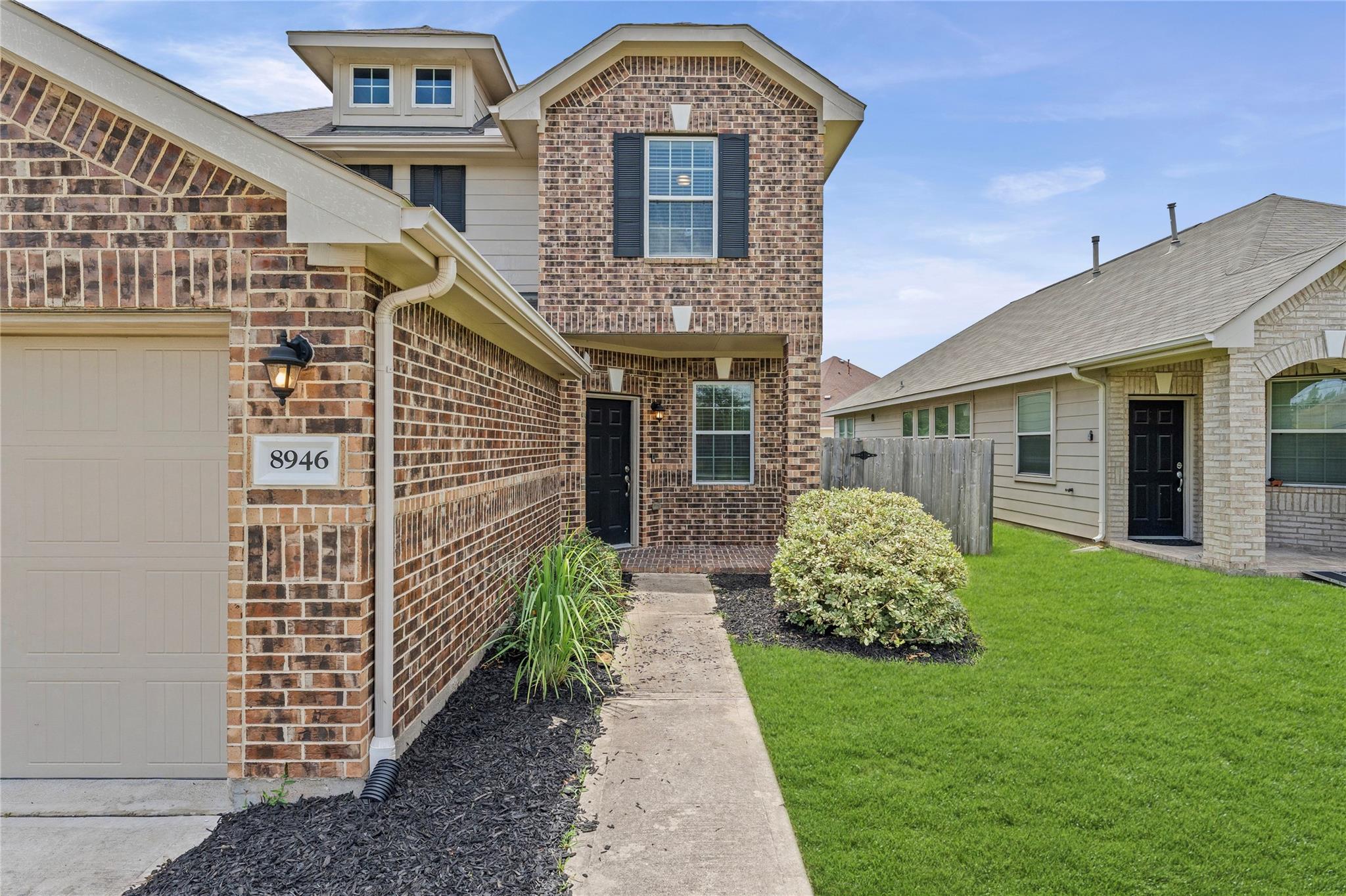 8946 Westfield Glen Ct, Houston, TX 77083 photo